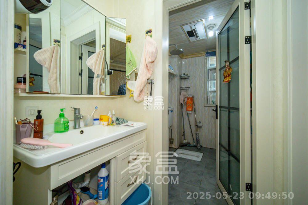 金科时代中心  3室2厅1卫   2400.00元/月室内图
