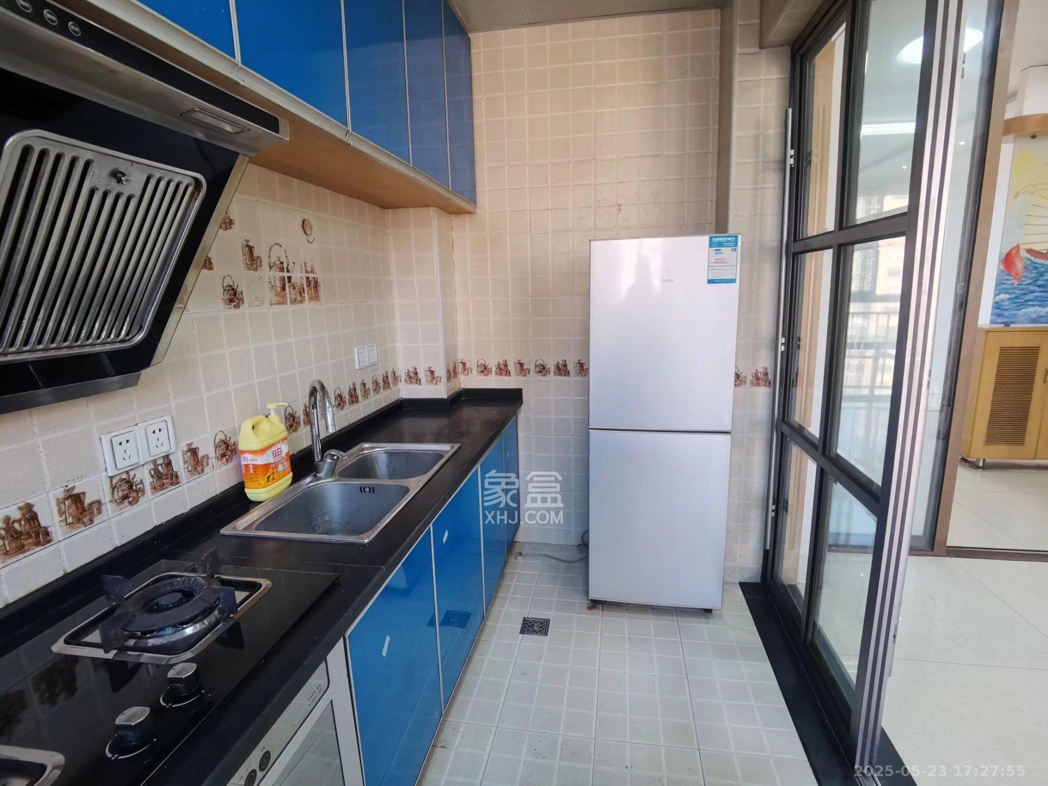 四季星城 3室2厅2卫 1800.0元/月 四季星城 3室2厅2卫 1800.0元/月室内图