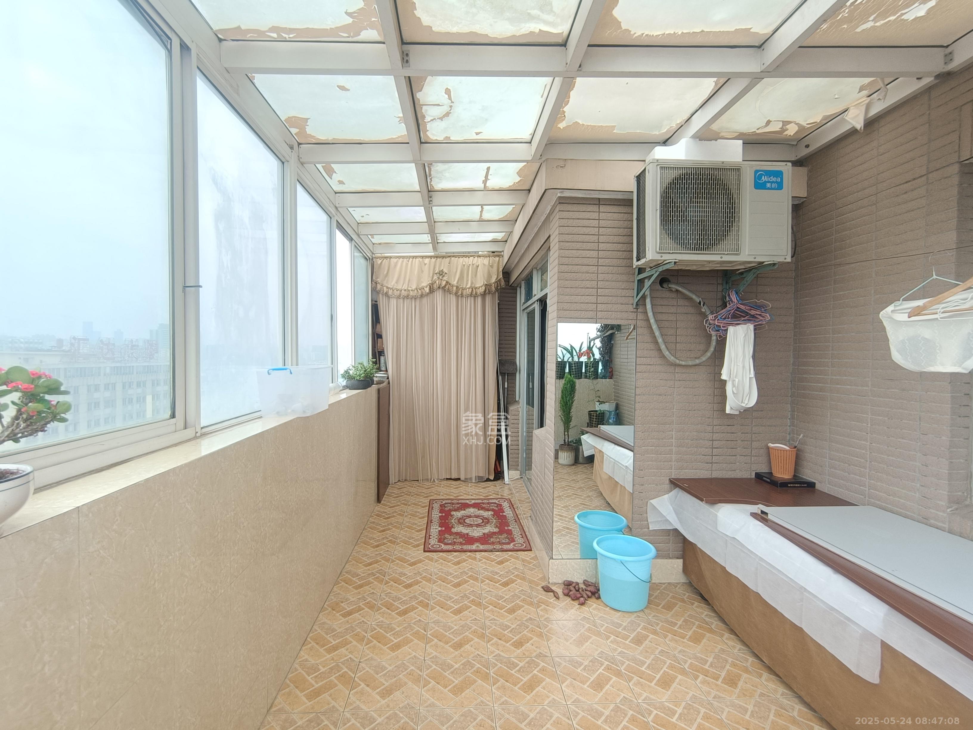 上河国际B座  2室1厅1卫   2600.00元/月室内图