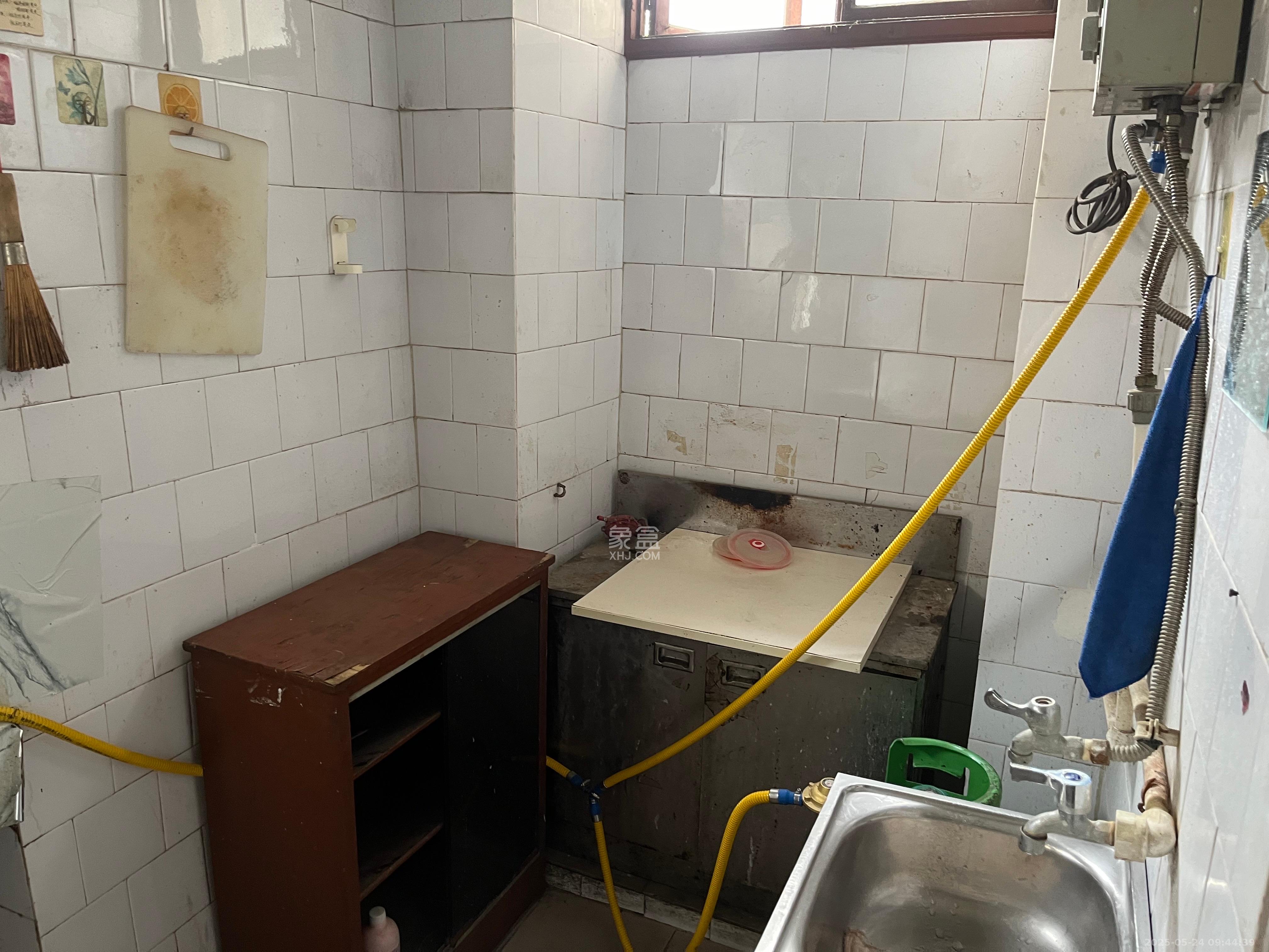 燕山街社区  2室1厅1卫   1500.00元/月室内图