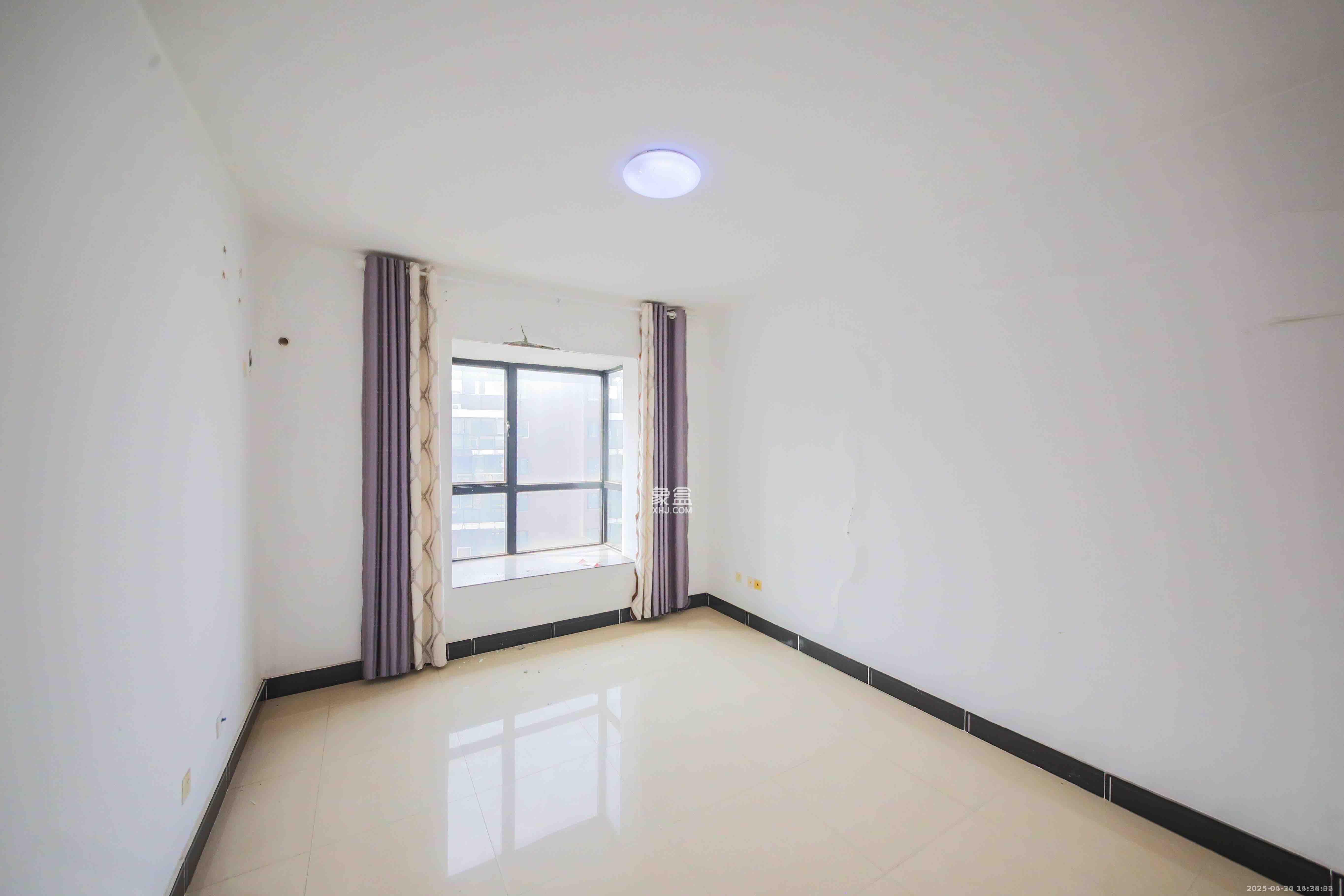 鑫远湘府华城 2室2厅1卫 1800.0元/月 鑫远湘府华城 2室2厅1卫 1800.0元/月室内图