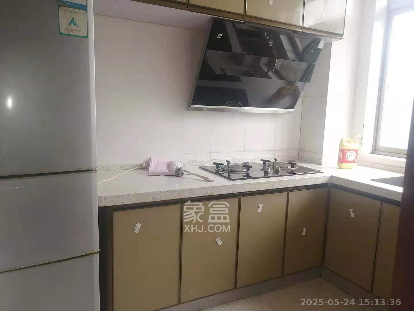 汽车发动机厂宿舍  3室2厅1卫   1900.00元/月