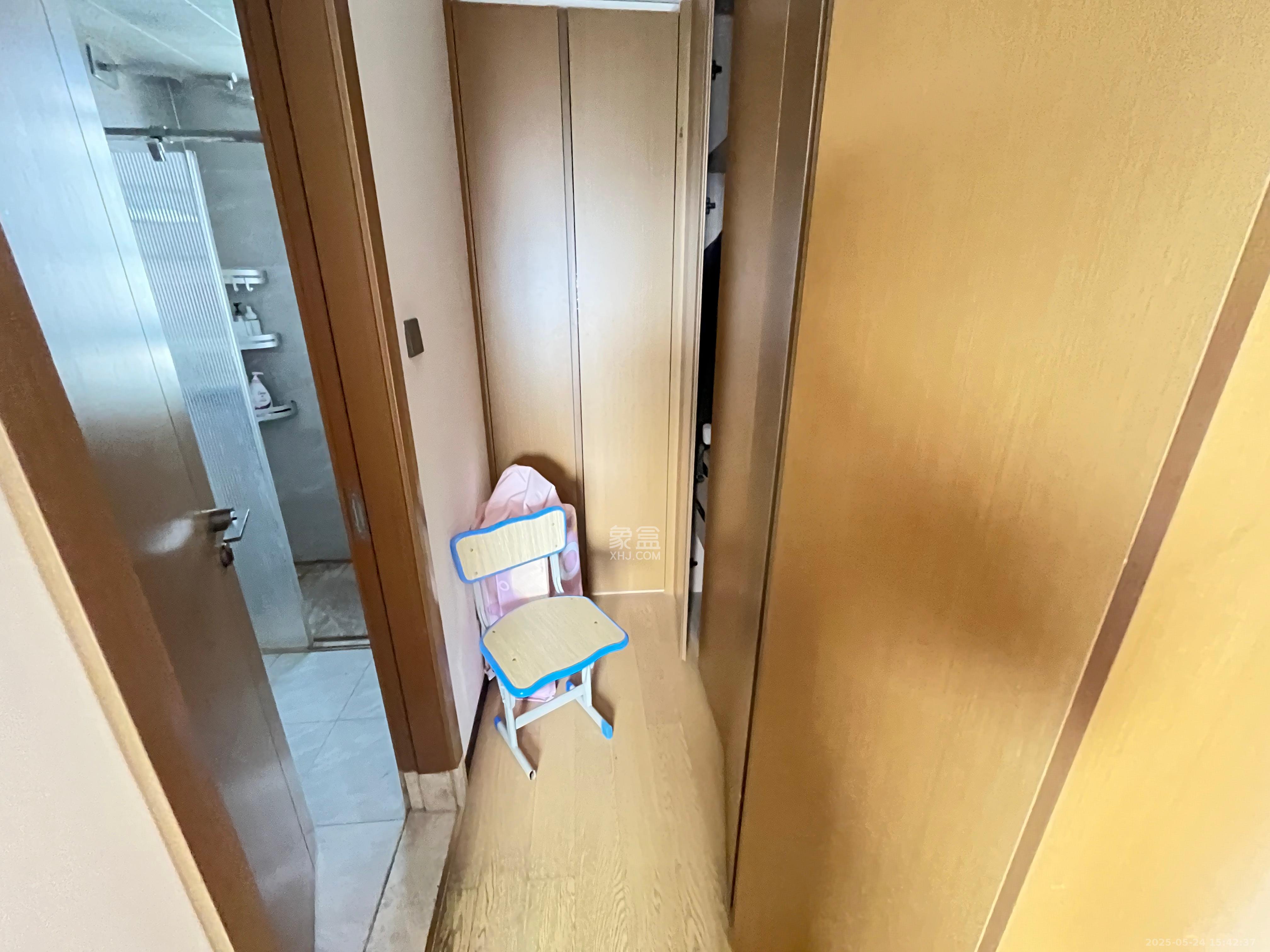 万科魅力之城天阔里  4室2厅2卫   3600.00元/月室内图