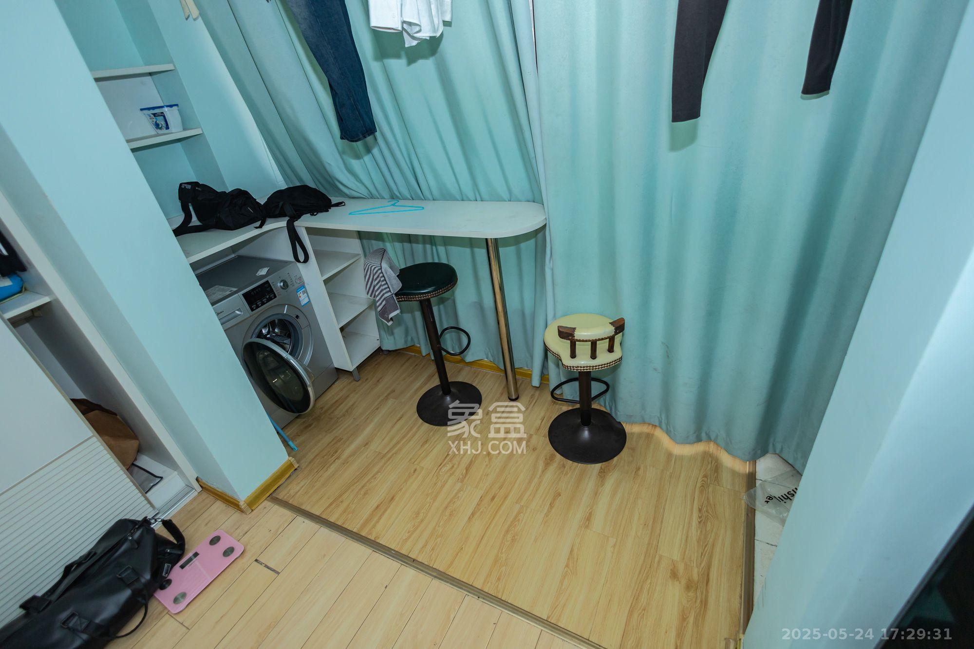 蝴蝶谷  1室1厅1卫   1350.00元/月室内图