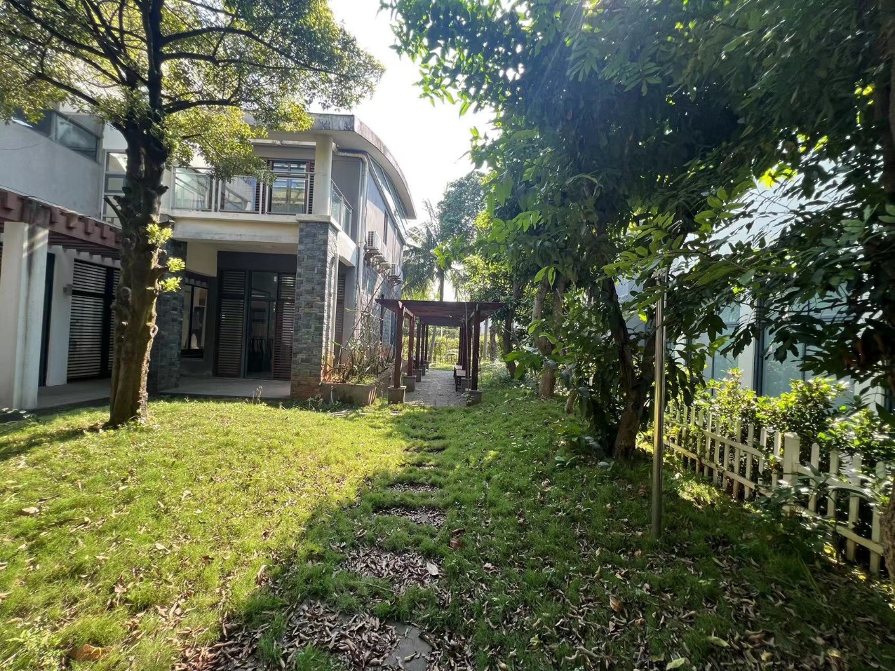 泰达比华利山庄 5室3厅1卫 19000.0元/月 泰达比华利山庄 5室3厅1卫 19000.0元/月室内图