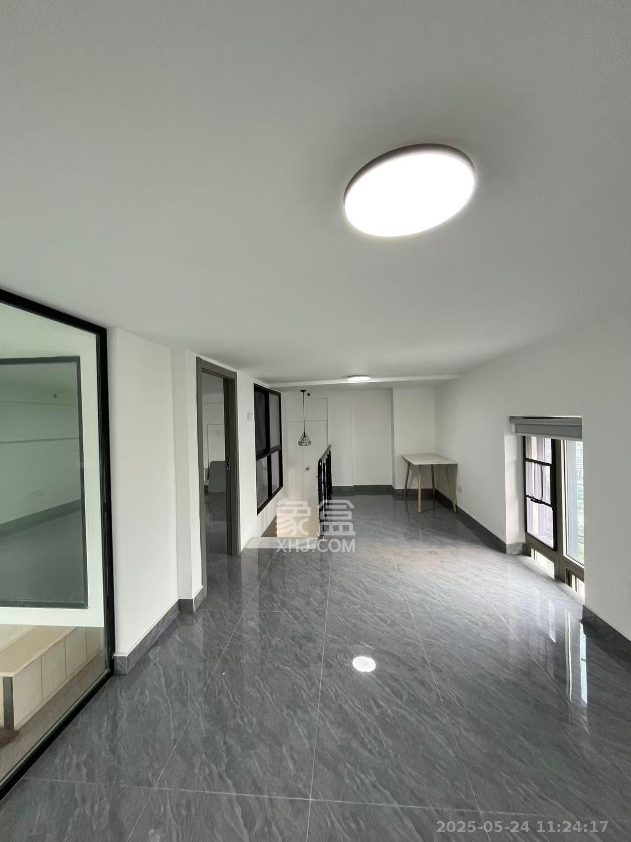 梅溪湖金茂湾 2室2厅1卫 2800.0元/月 梅溪湖金茂湾 2室2厅1卫 2800.0元/月室内图