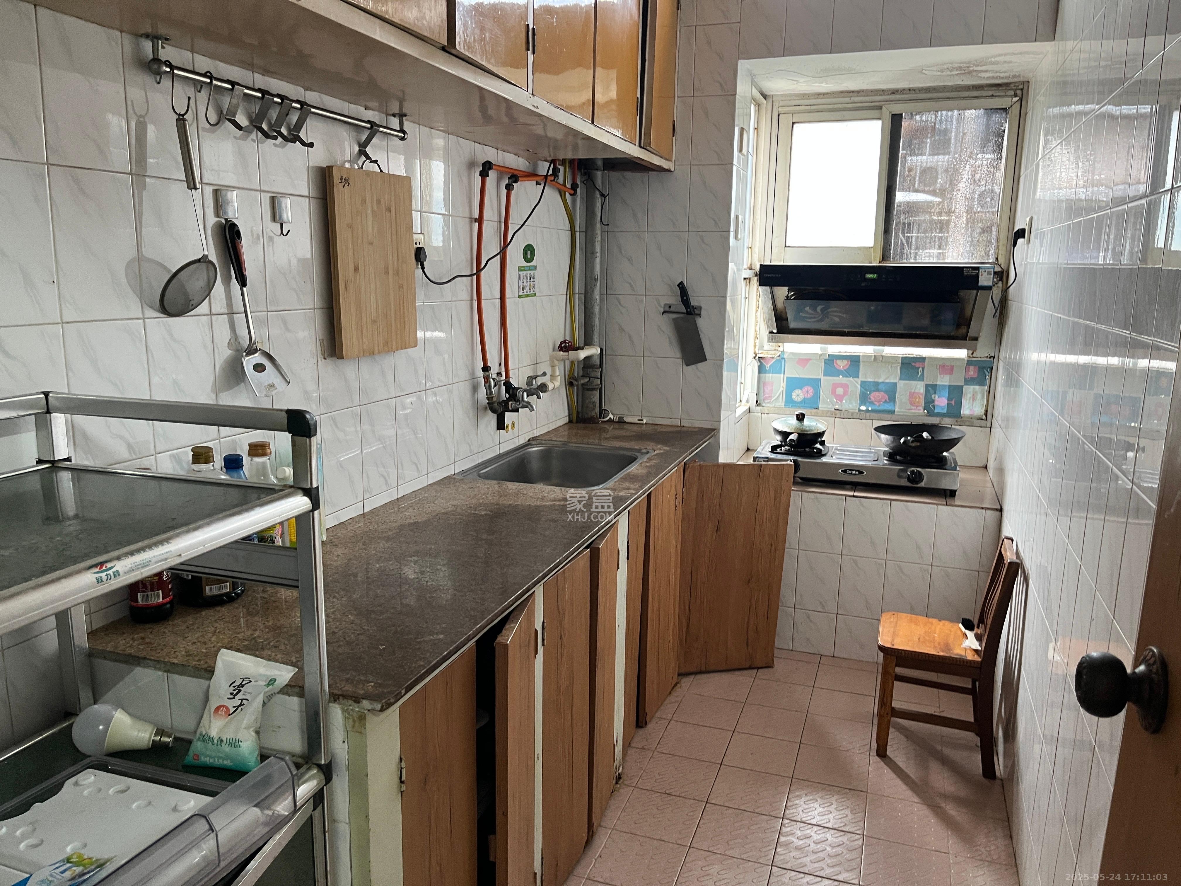 金科园  3室2厅1卫    1900.0元/月室内图