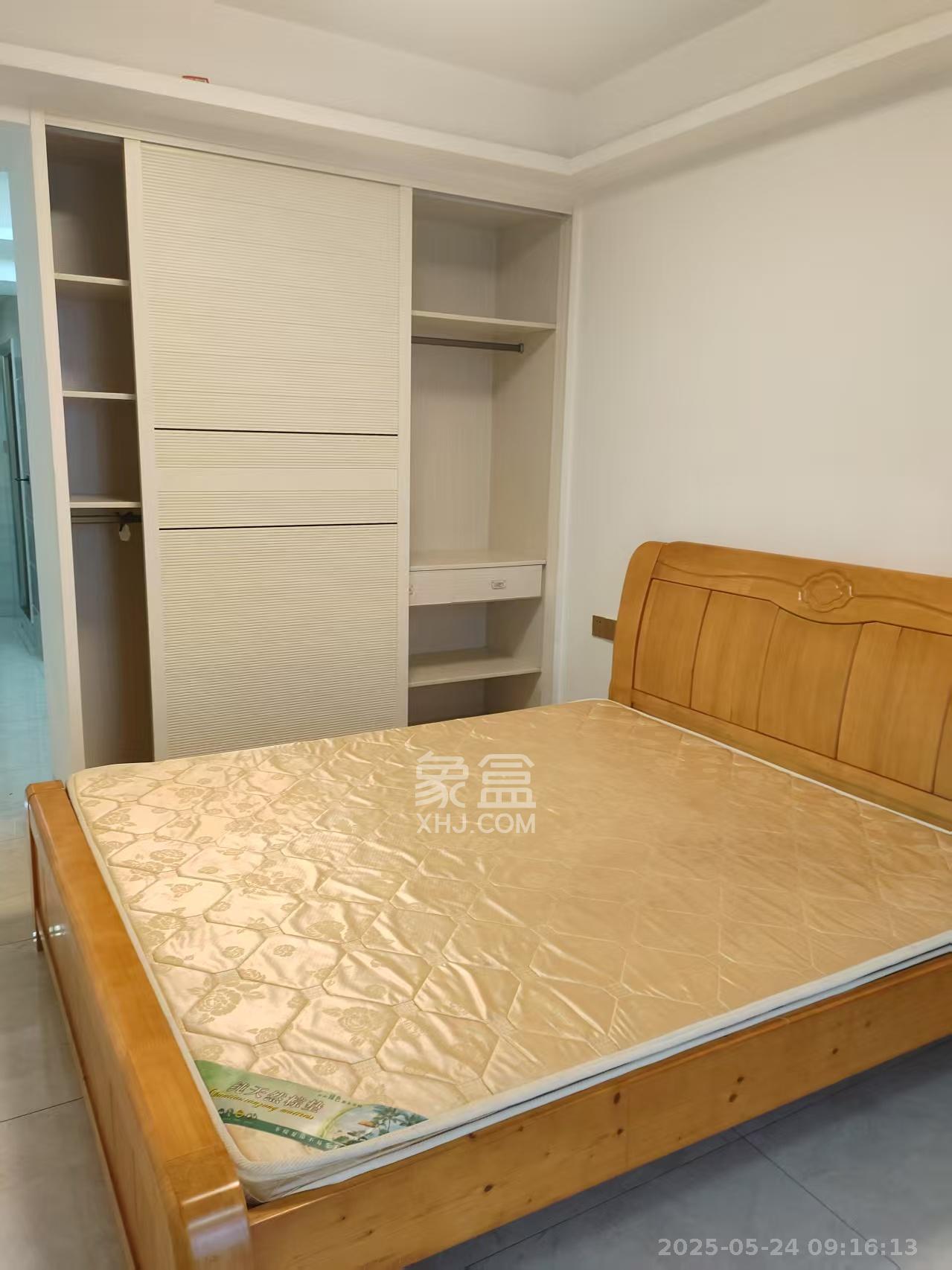 步行街大厦  1室1厅1卫    1200.0元/月室内图