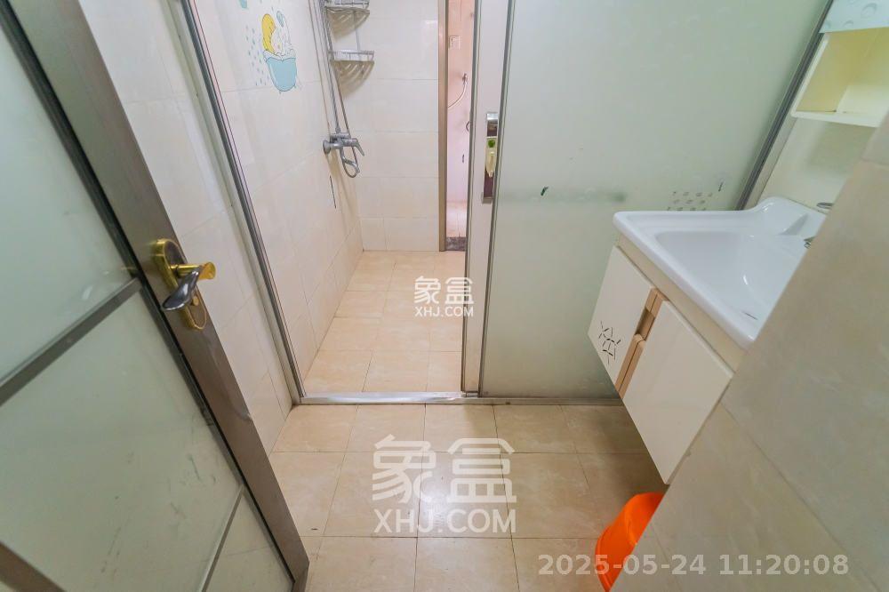 泊林晶城  3室2厅1卫   1800.00元/月室内图