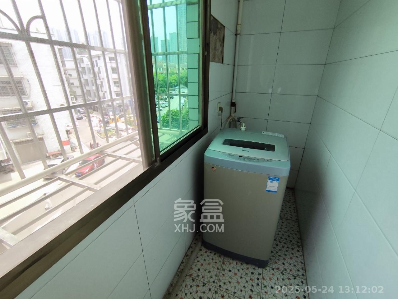柏家塘小区  3室1厅1卫   2100.00元/月室内图