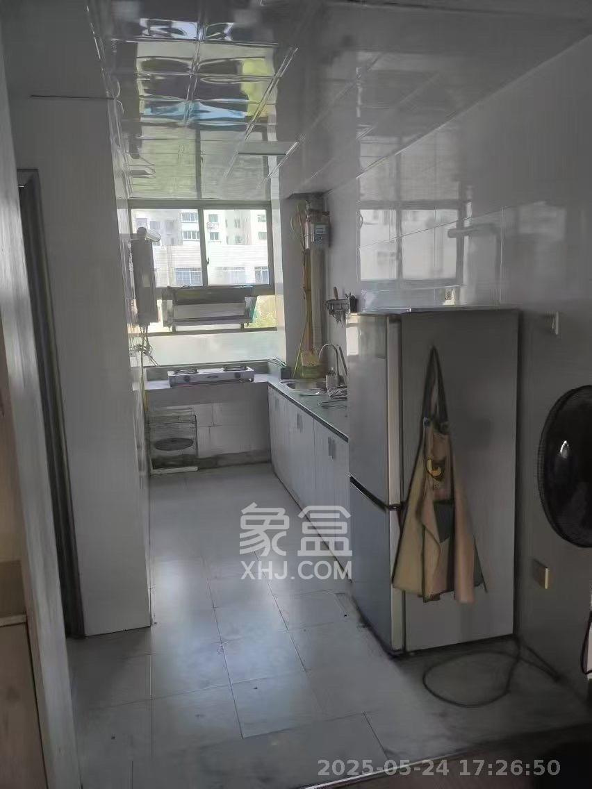 华隆大院 4室2厅2卫 1700.0元/月 华隆大院 4室2厅2卫 1700.0元/月室内图