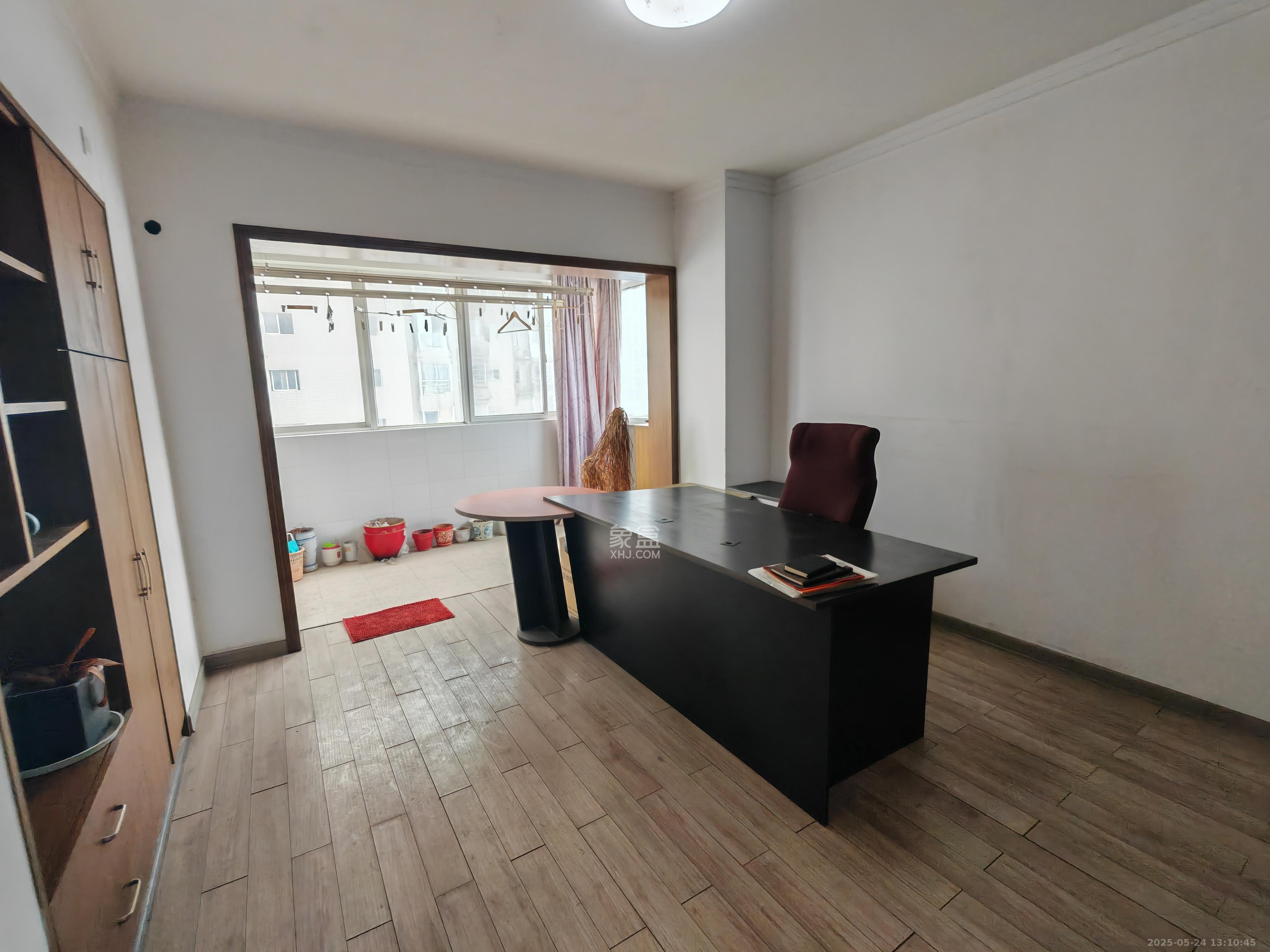 时代先锋 1室0厅0卫 2400.0元/月 时代先锋 1室0厅0卫 2400.0元/月室内图