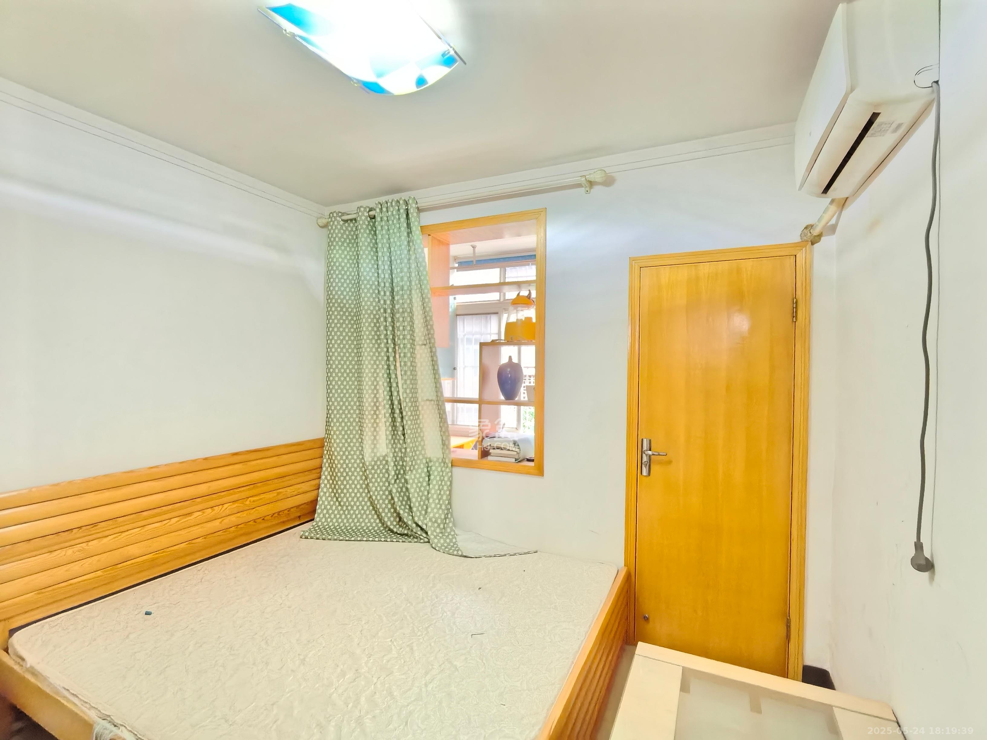 自然小区  2室2厅1卫   1200.00元/月室内图