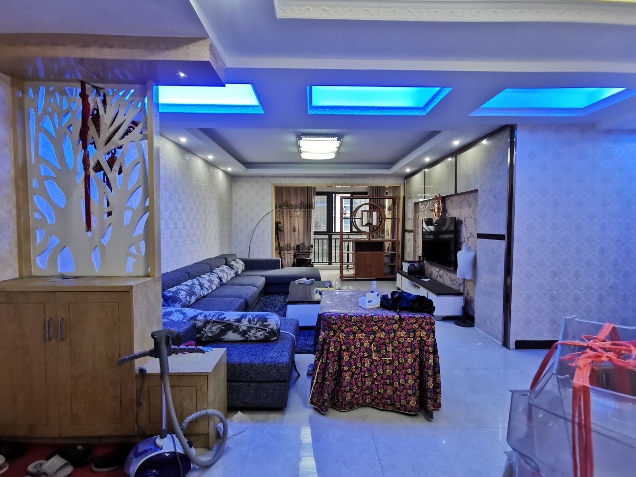 大同芙蓉 3室2厅2卫 88.0万 大同芙蓉 3室2厅2卫 88.0万客厅