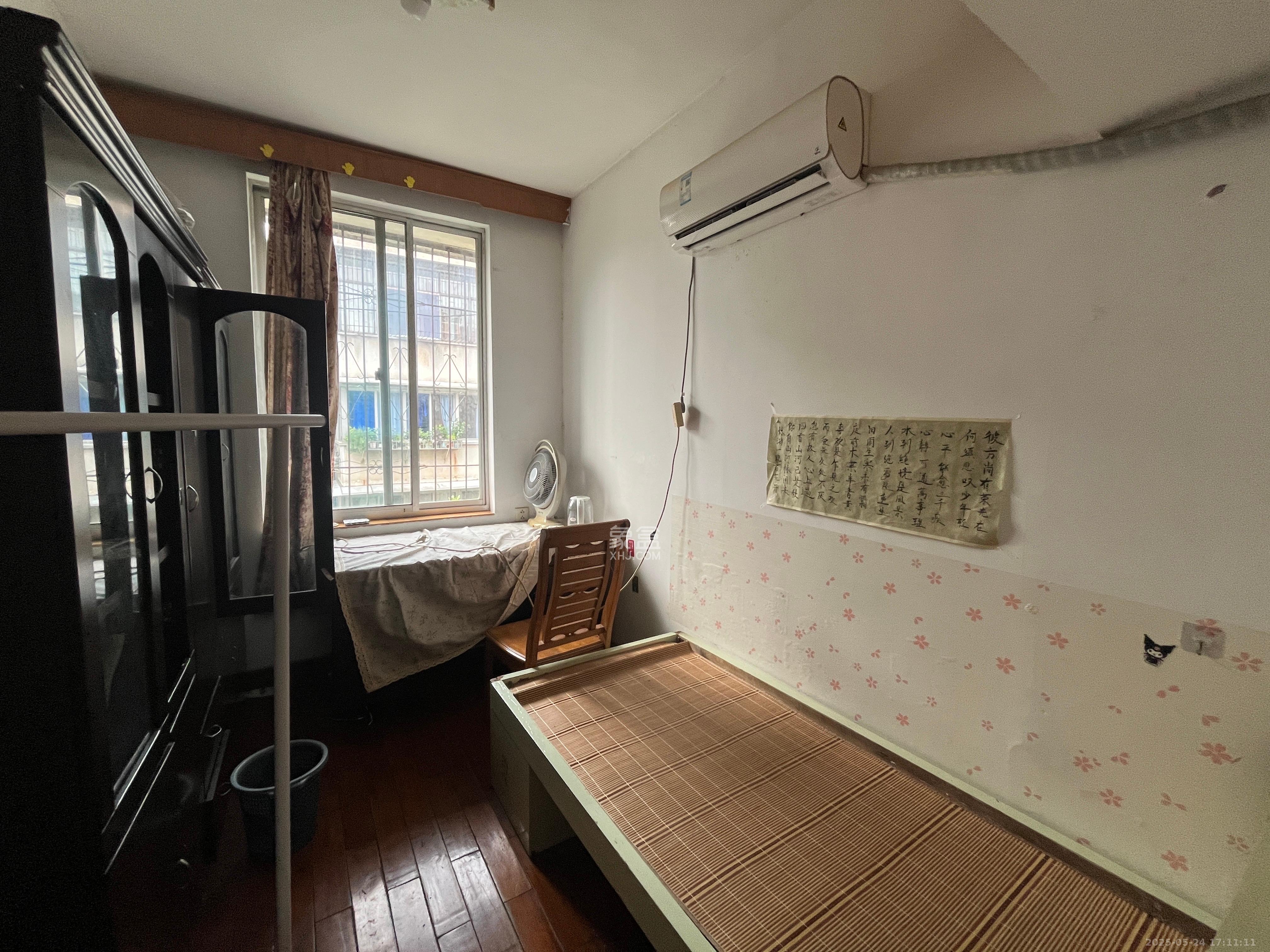 金科园 3室2厅1卫 1900.0元/月 金科园 3室2厅1卫 1900.0元/月室内图