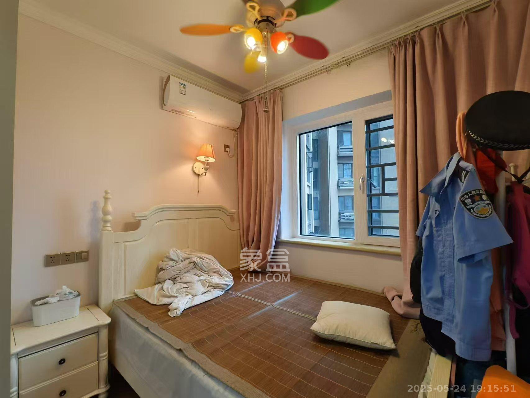 上园商住小区  1室0厅0卫   3380.00元/月室内图