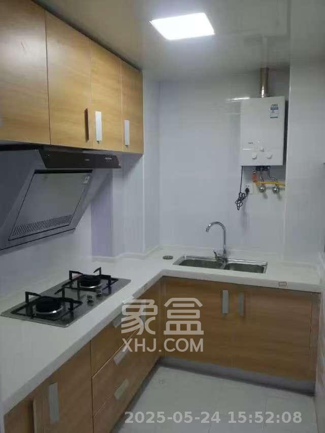 绿地中央广场  2室1厅1卫    2200.0元/月室内图1
