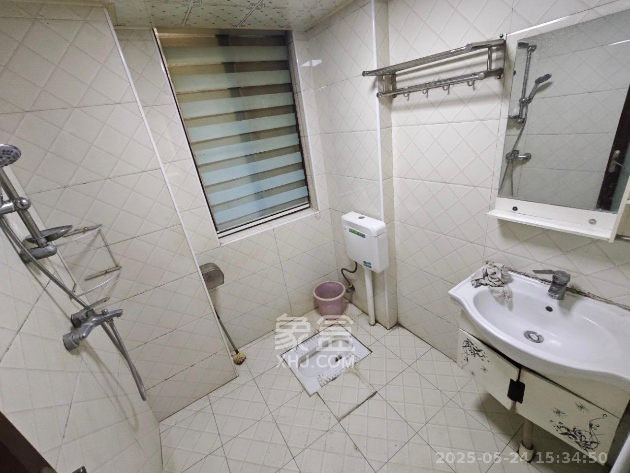 梅溪鑫苑名家  1室2厅1卫   2600.00元/月室内图
