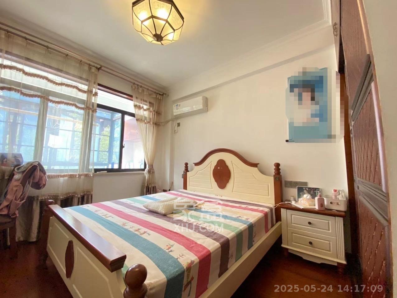 欧莱雅郡  4室2厅2卫   3500.00元/月室内图