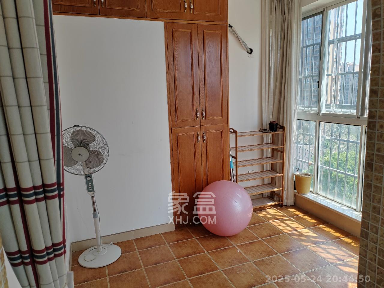 山水庭院  3室2厅2卫    2300.0元/月 山水庭院  3室2厅2卫    2300.0元/月室内图