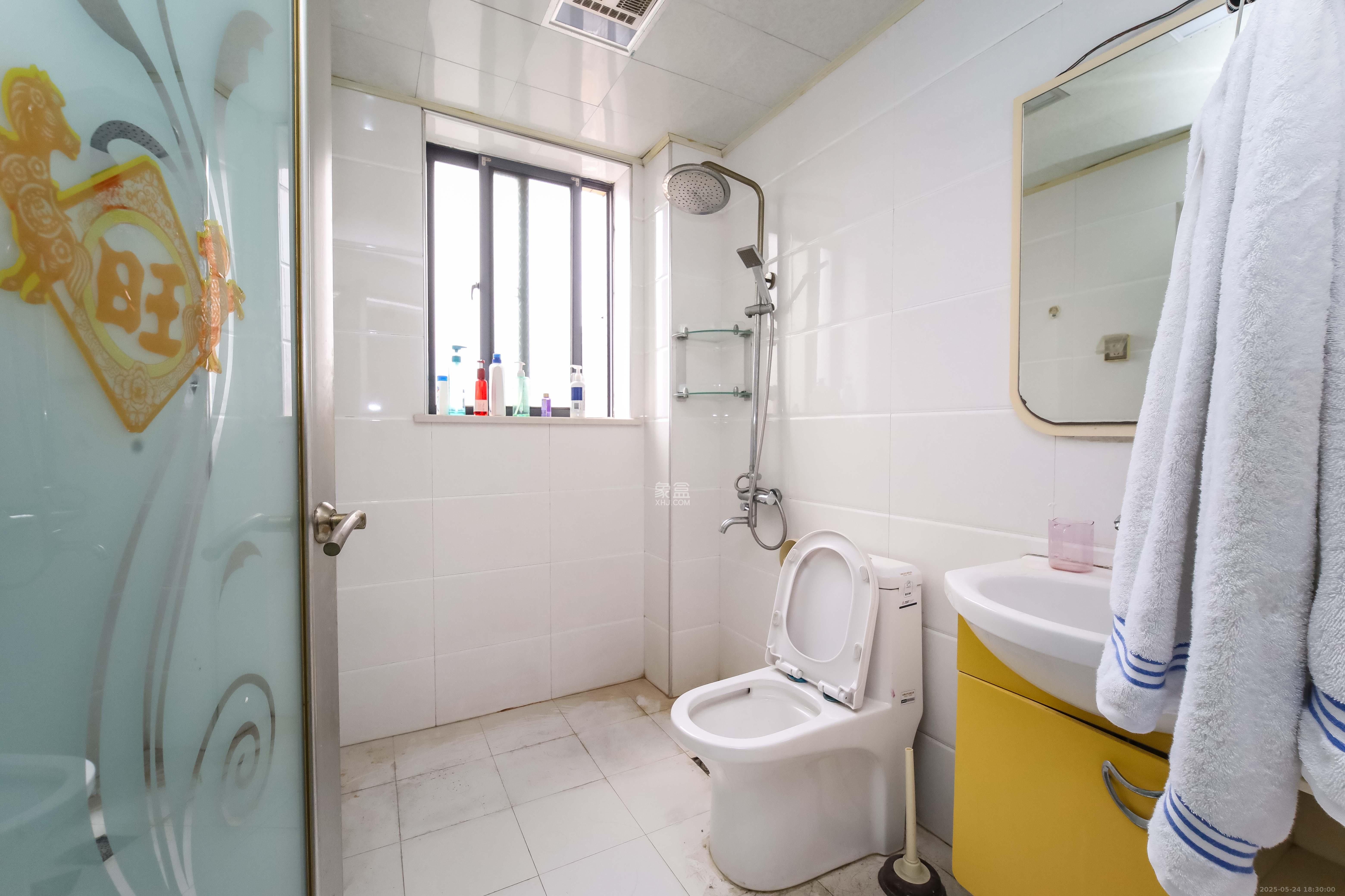 锦湘国际星城三期(锦绣苑) 3室2厅2卫 95.0万 锦湘国际星城三期(锦绣苑) 3室2厅2卫 95.0万卫生间