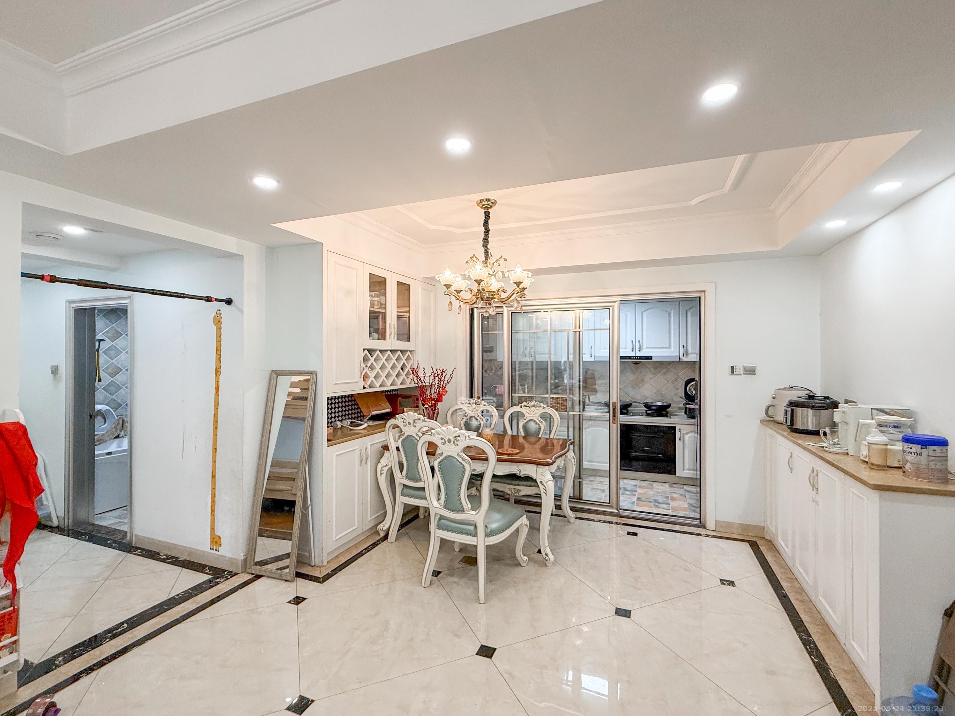 中海梅溪湖壹号  3室2厅1卫    168.0万其他