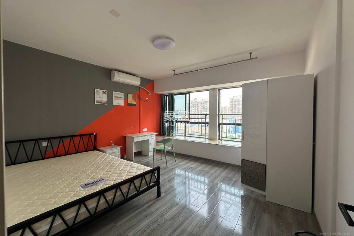 奥莱名邸 5室2厅2卫 2400.0元/月 奥莱名邸 5室2厅2卫 2400.0元/月室内图