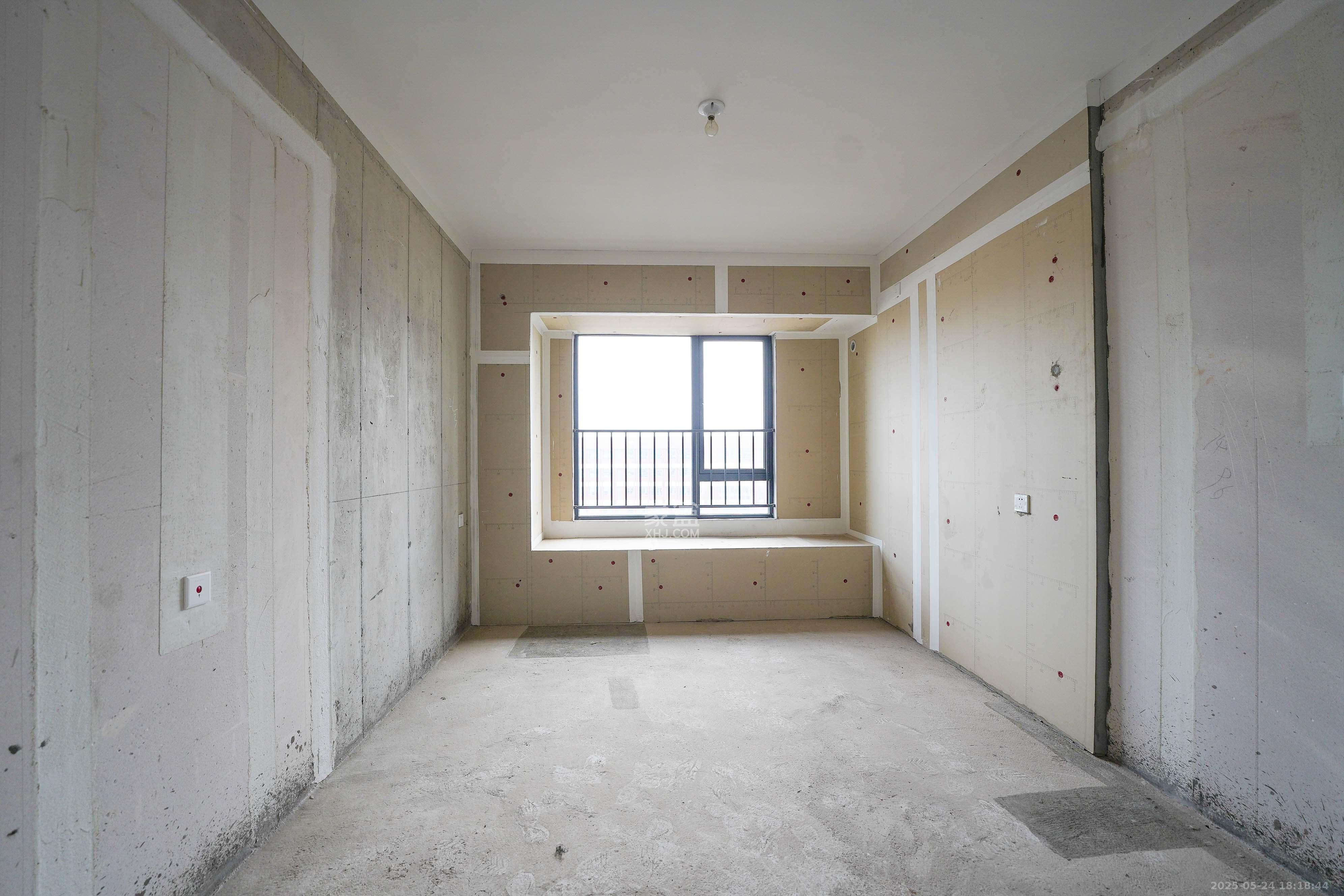 旭辉雨金广场 3室2厅2卫 81.0万 旭辉雨金广场 3室2厅2卫 81.0万卧室