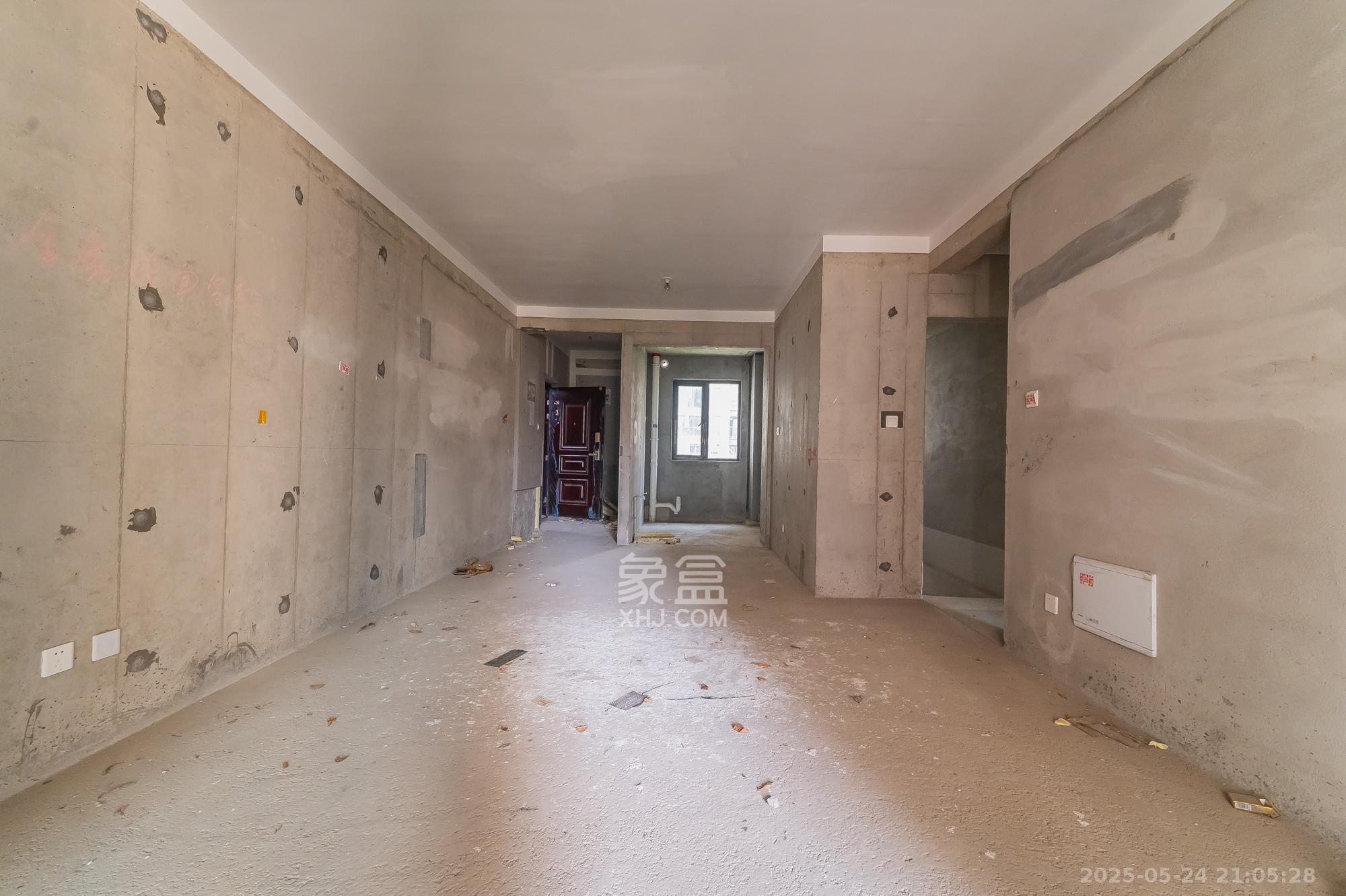 旭辉美的东樾城  3室2厅2卫    116.8万 旭辉美的东樾城  3室2厅2卫    116.8万客厅