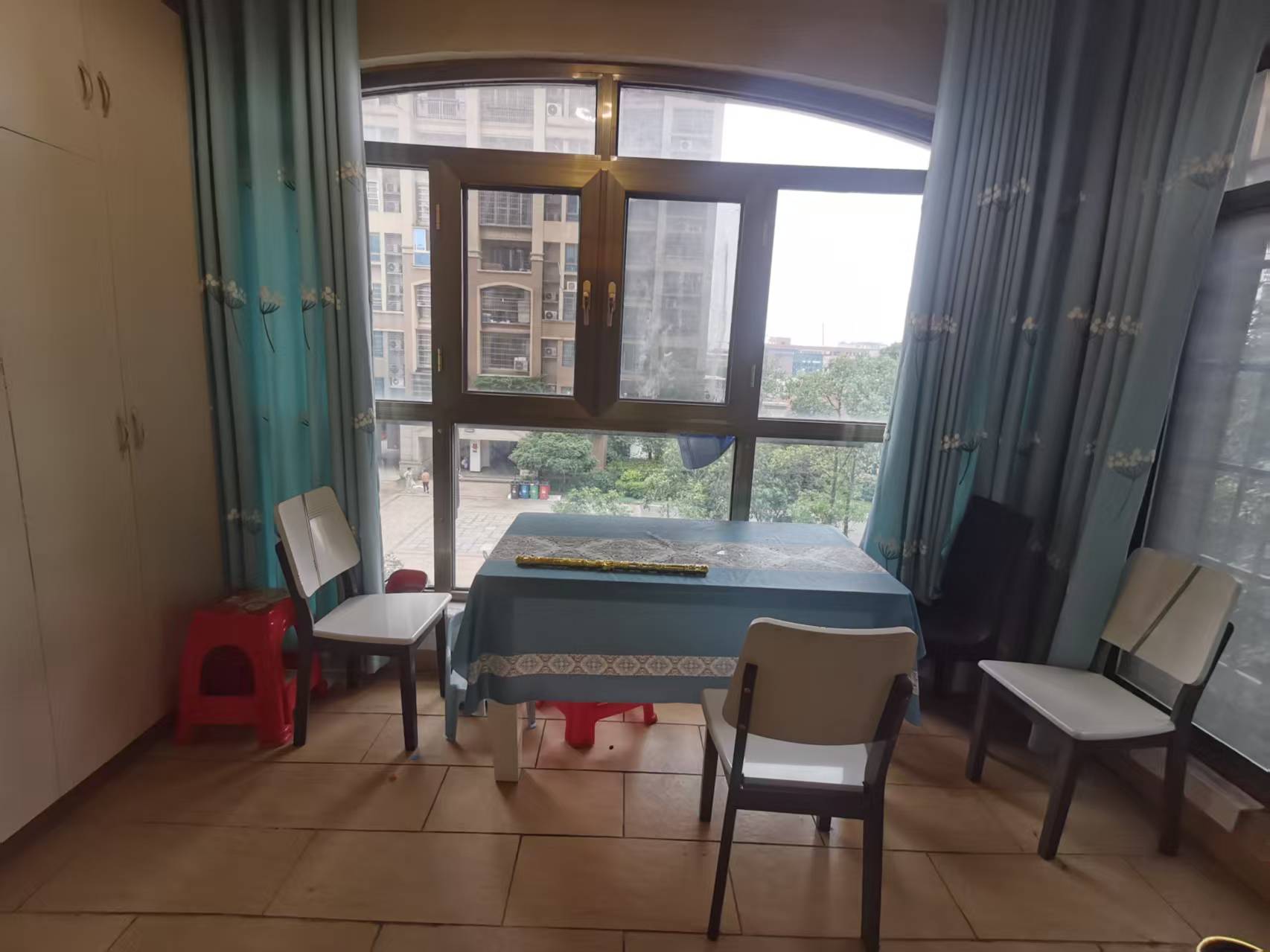 碧桂园 4室2厅2卫 2000.0元/月 碧桂园 4室2厅2卫 2000.0元/月室内图