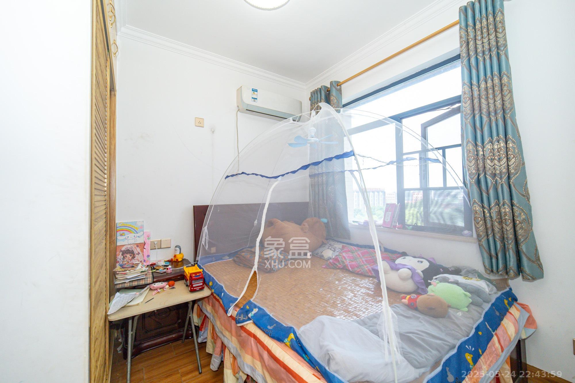 长龙湾  3室2厅1卫    53.8万卧室