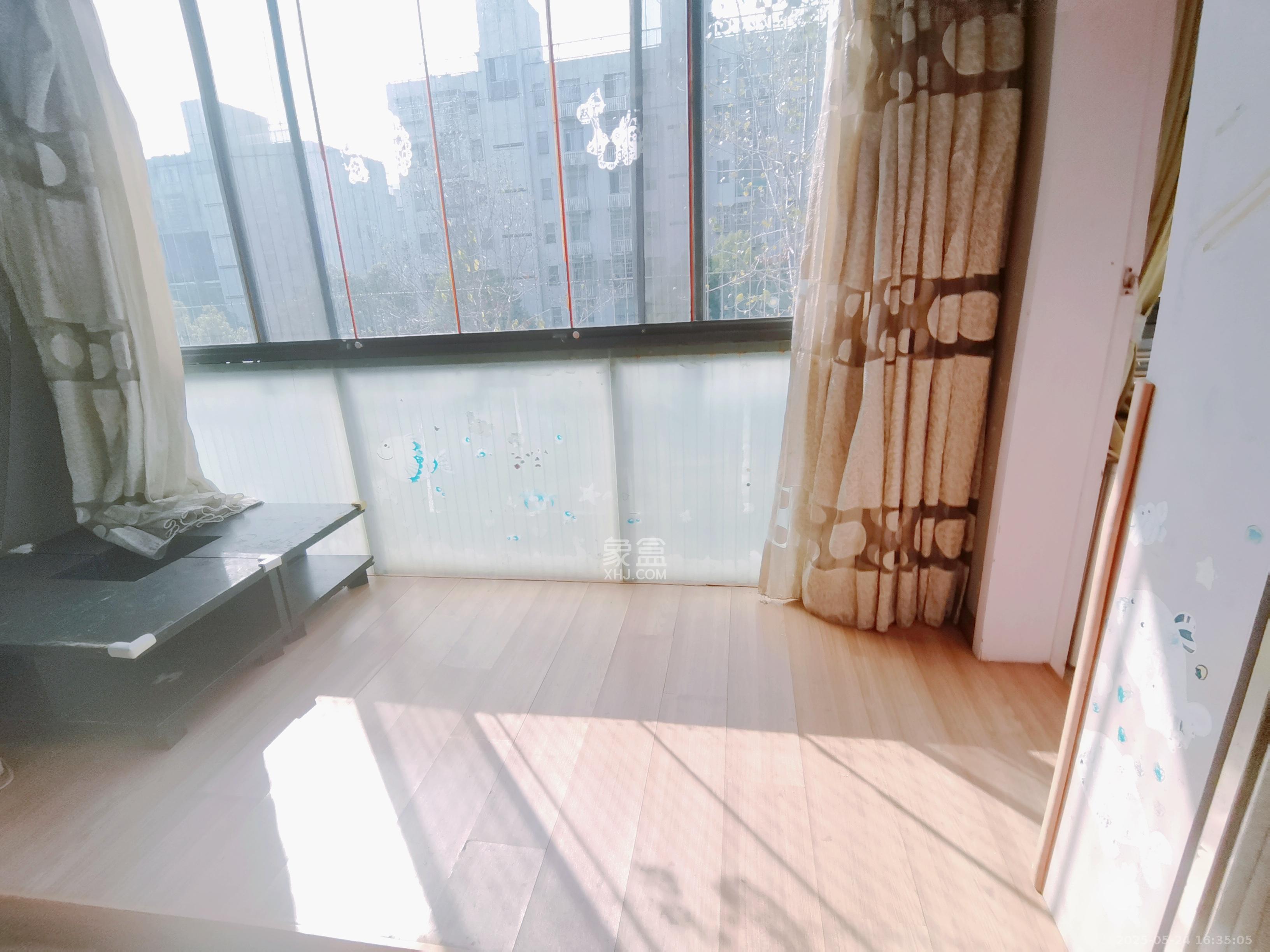 阳光100二期  1室0厅0卫   2700.00元/月室内图