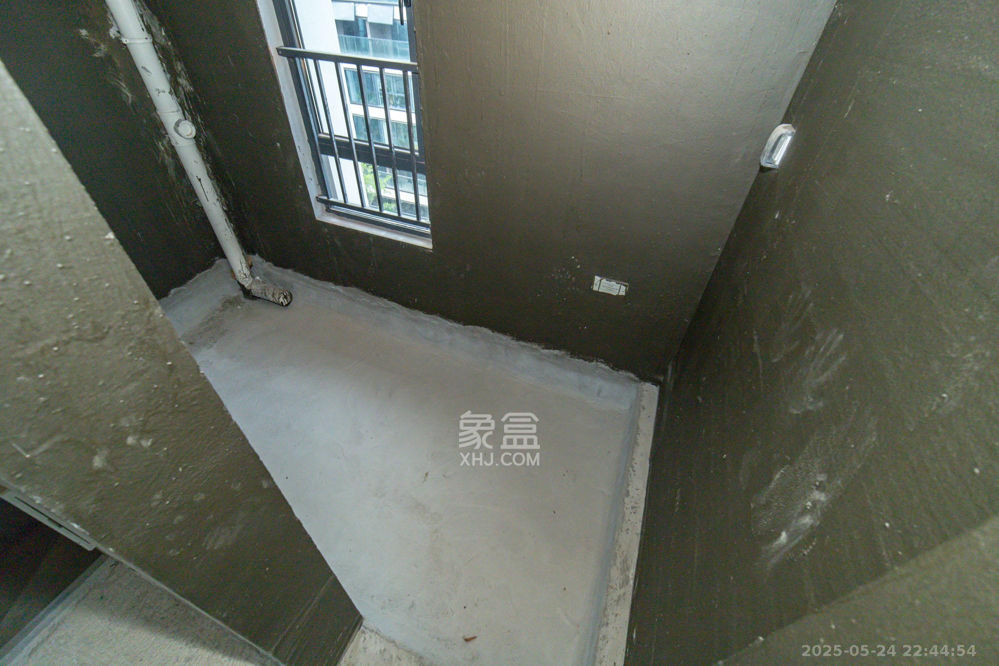 三一云谷  4室2厅3卫    248.0万 三一云谷  4室2厅3卫    248.0万卫生间