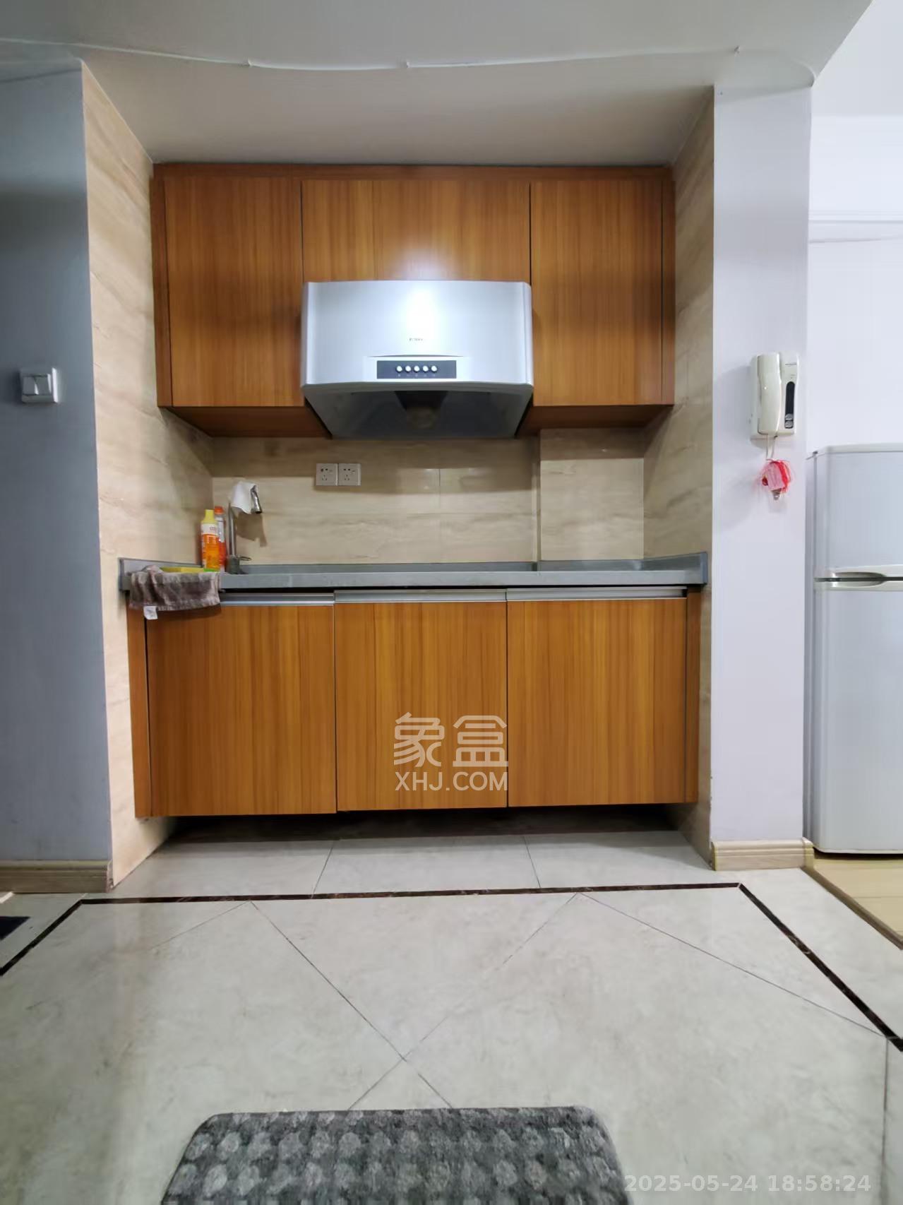 万科城  1室1厅1卫   1400.00元/月室内图