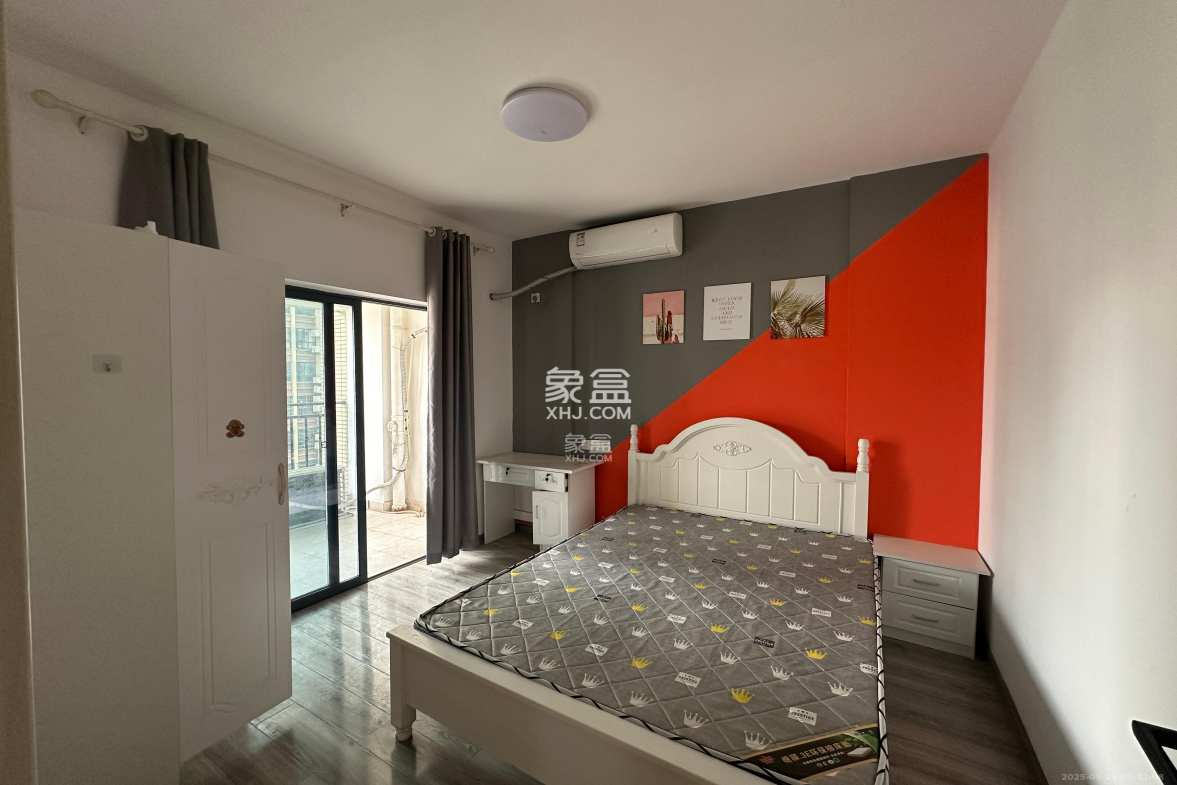 奥莱名邸 5室2厅2卫 2400.0元/月 奥莱名邸 5室2厅2卫 2400.0元/月室内图