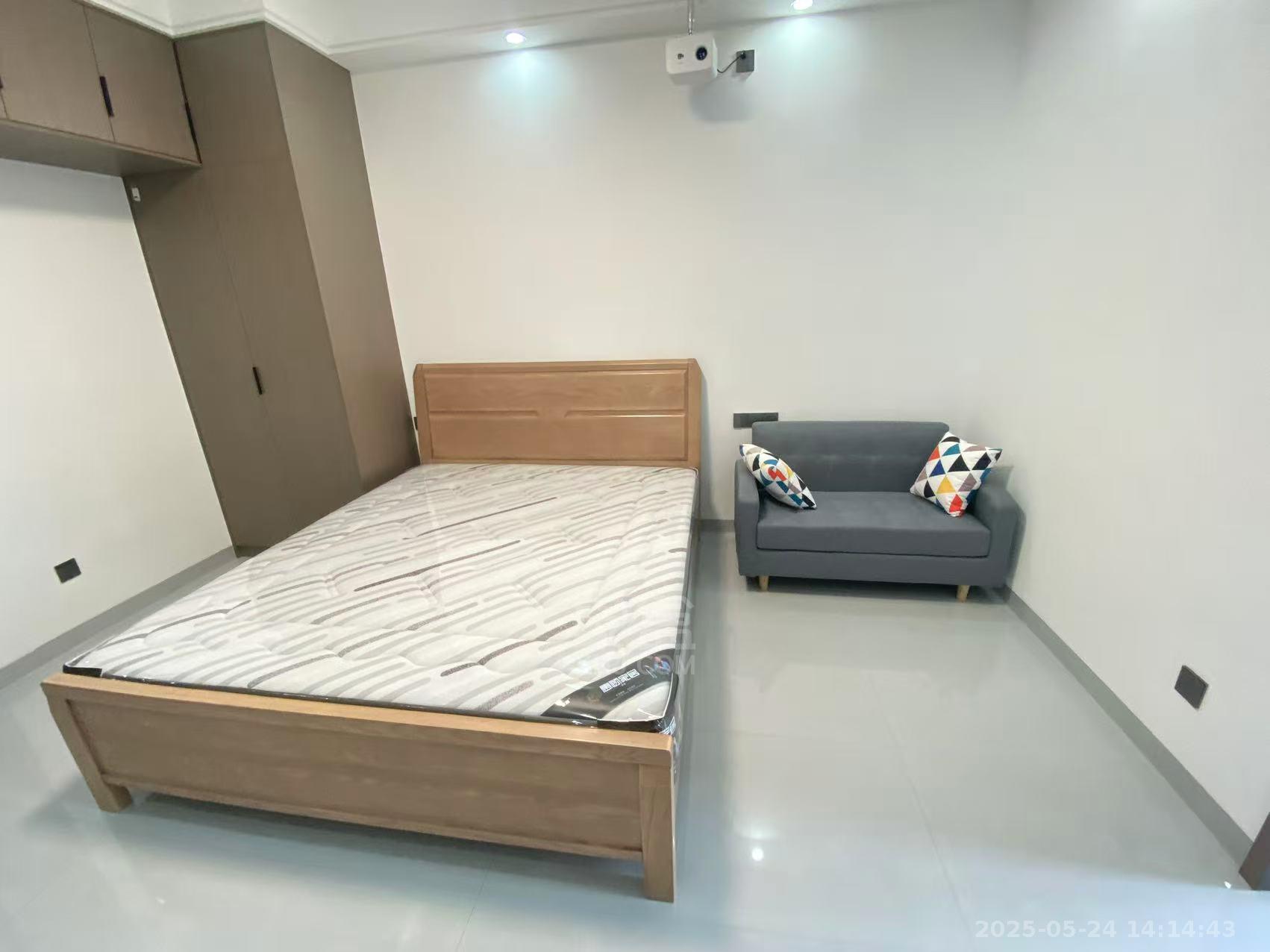 奥园广场  1室0厅1卫   1400.00元/月室内图