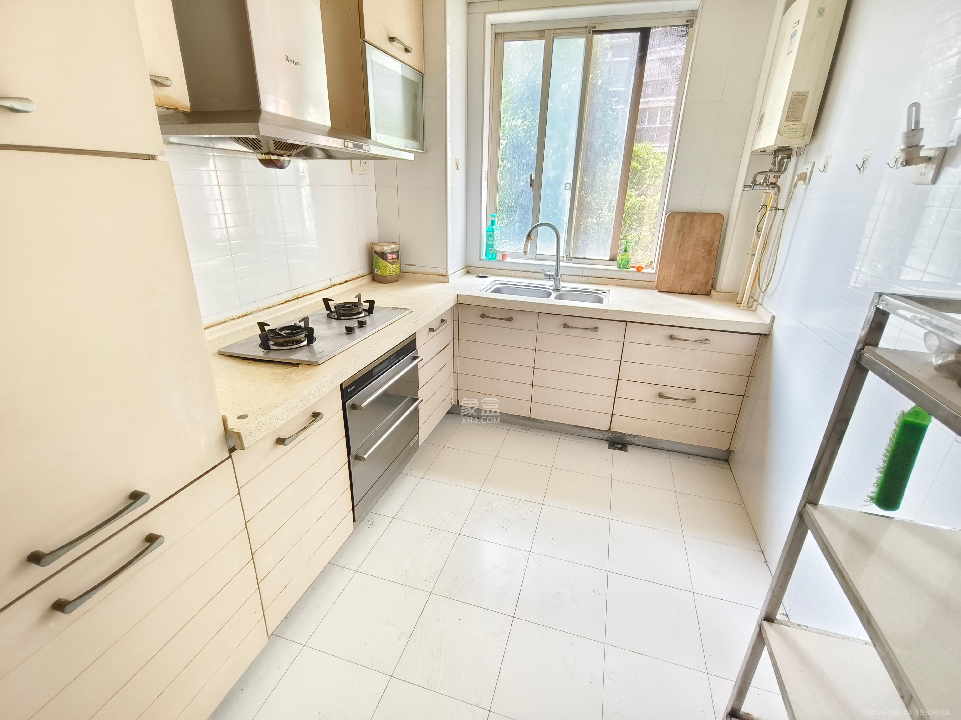 星城雅郡 4室2厅2卫 1800.0元/月 星城雅郡 4室2厅2卫 1800.0元/月室内图