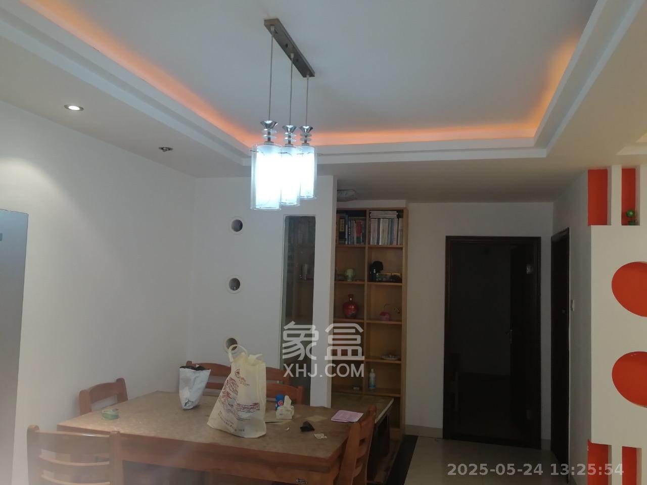 阳光新城  2室1厅1卫   2300.00元/月室内图