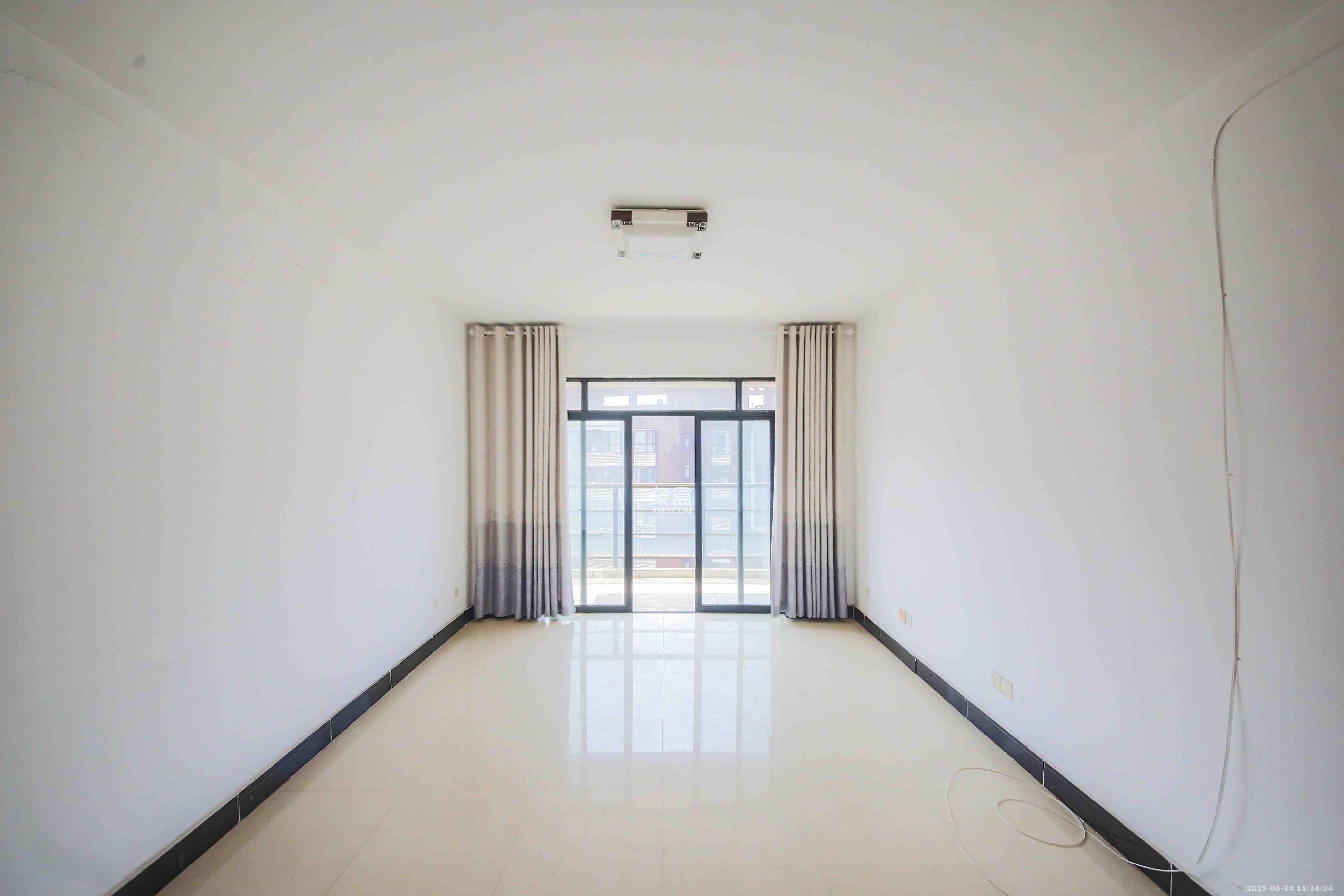 鑫远湘府华城 2室2厅1卫 1800.0元/月 鑫远湘府华城 2室2厅1卫 1800.0元/月室内图