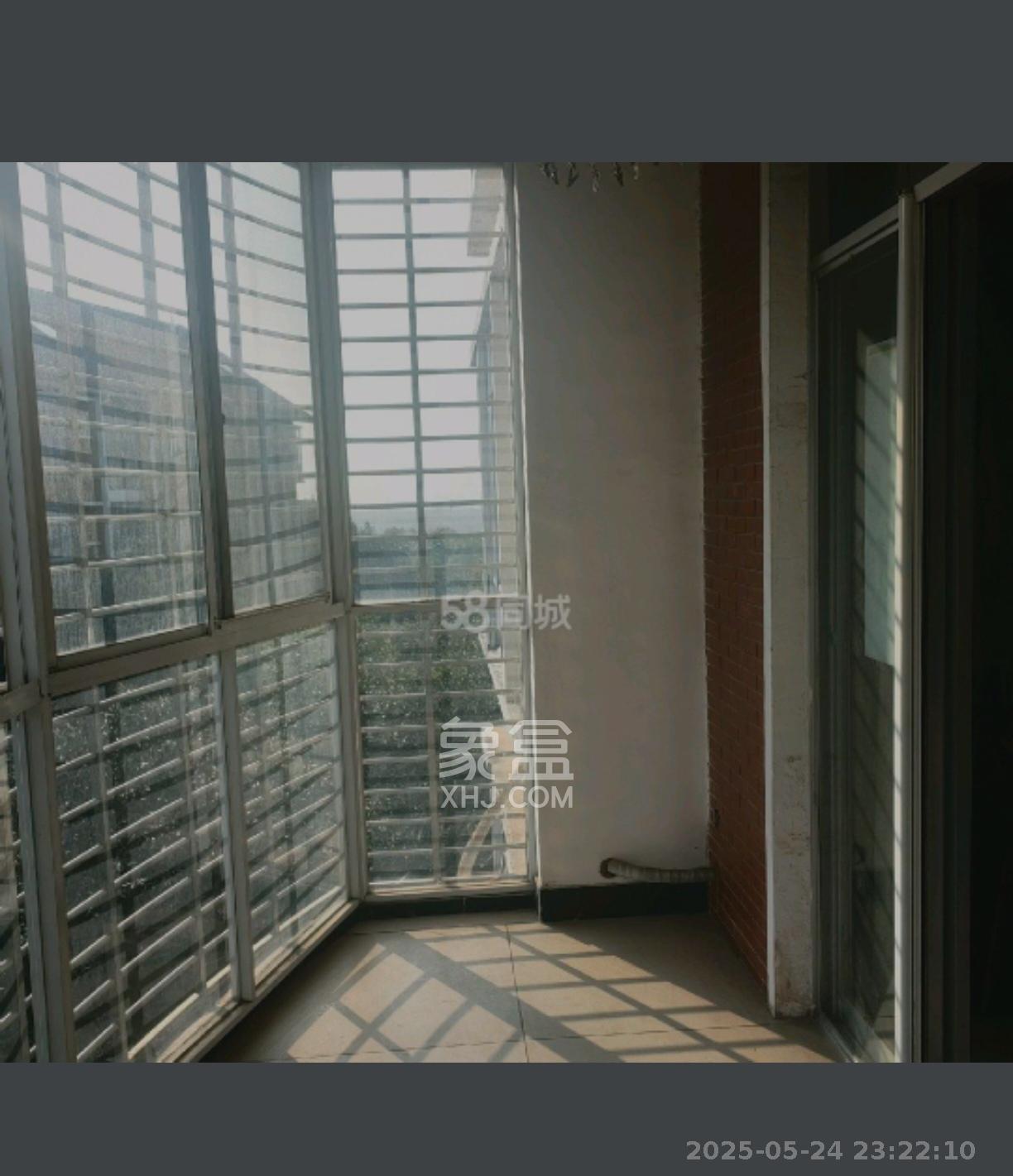 青竹湖畔 3室2厅2卫 2500.0元/月 青竹湖畔 3室2厅2卫 2500.0元/月室内图