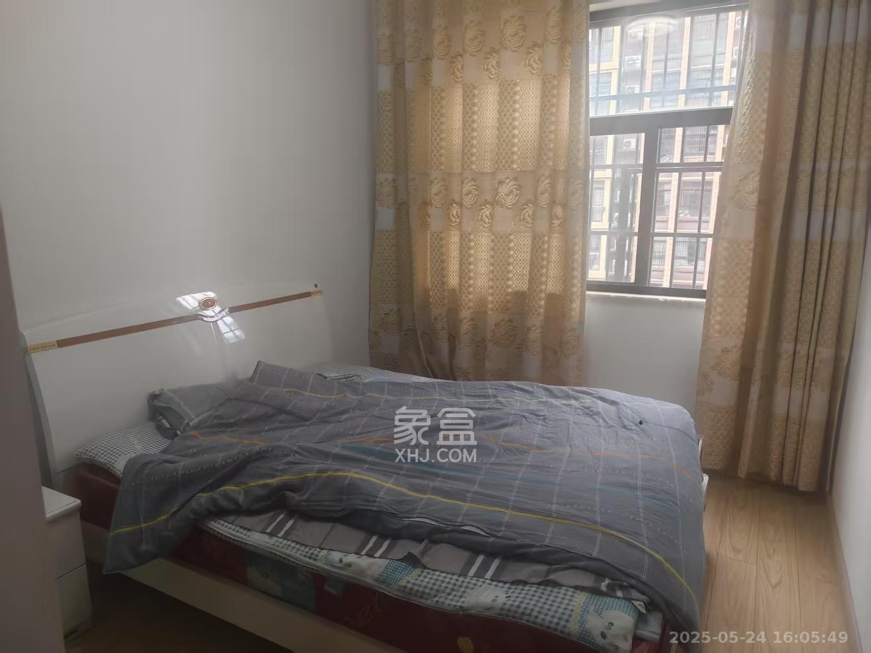 华雅花园  3室2厅1卫   1600.00元/月室内图