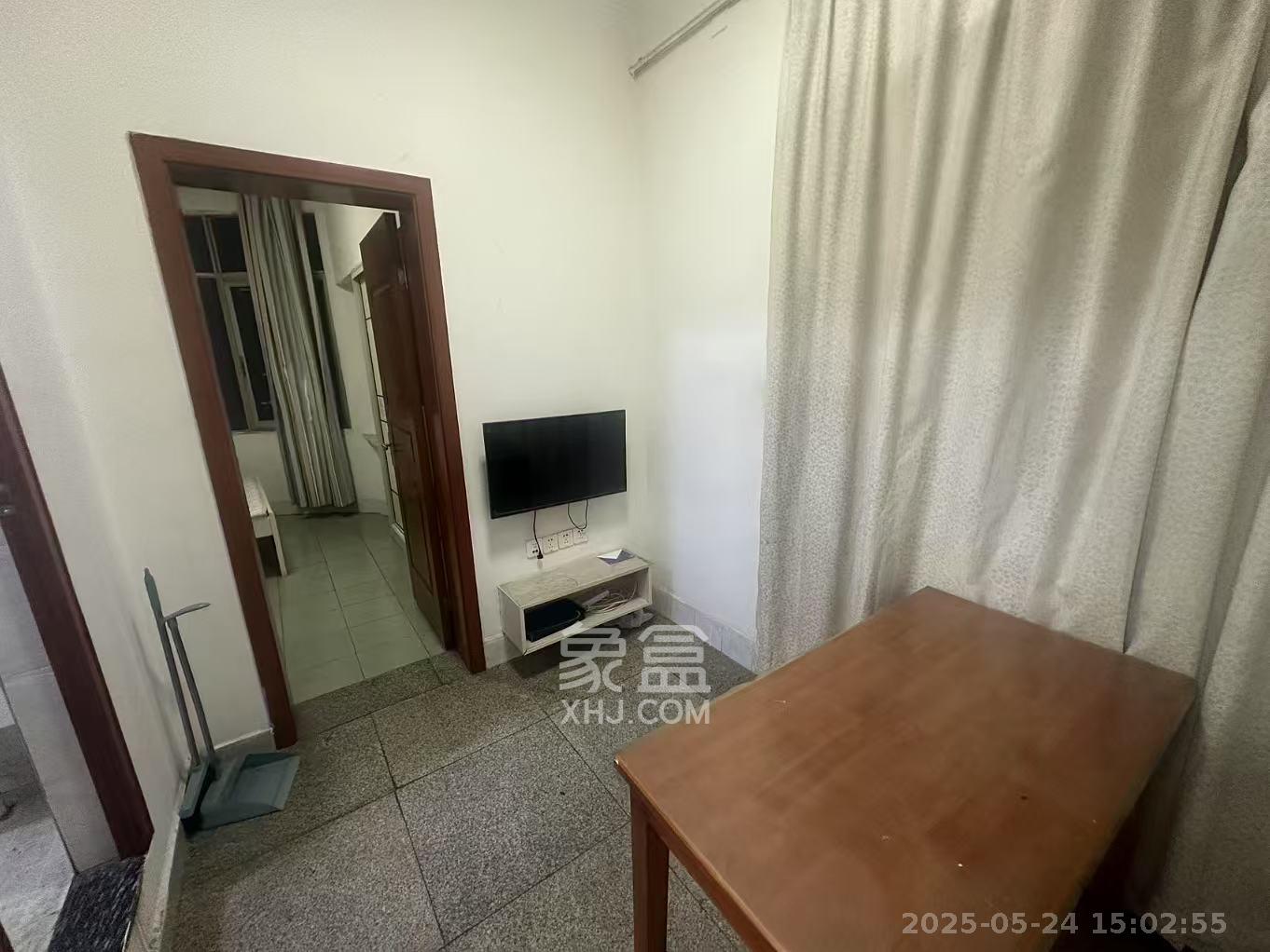 涧塘小区 1室1厅1卫 1080.0元/月 涧塘小区 1室1厅1卫 1080.0元/月室内图