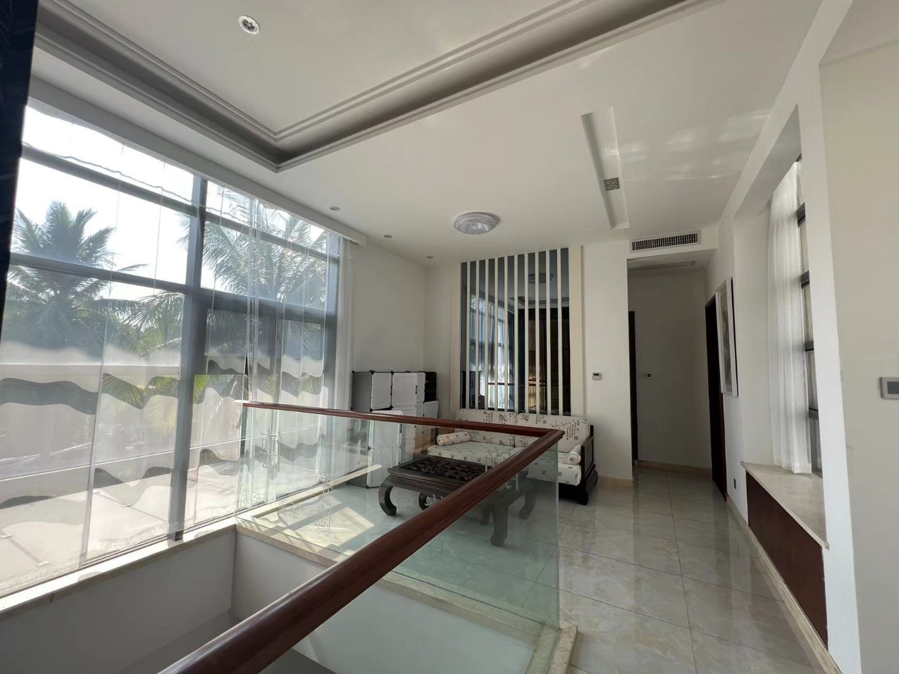 泰达比华利山庄 5室3厅1卫 19000.0元/月 泰达比华利山庄 5室3厅1卫 19000.0元/月室内图