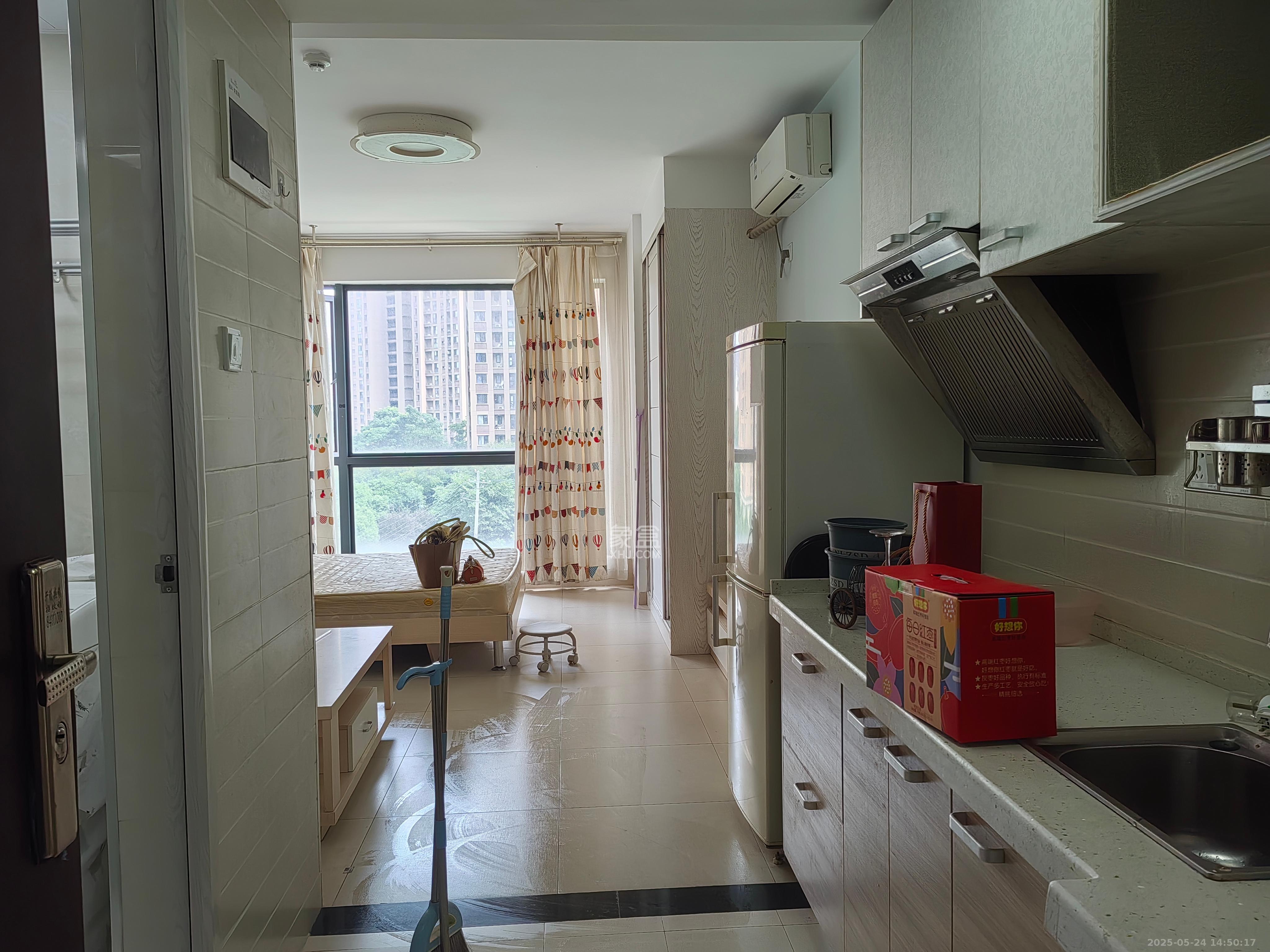 融科东南海 1室1厅1卫 1300.0元/月 融科东南海 1室1厅1卫 1300.0元/月室内图