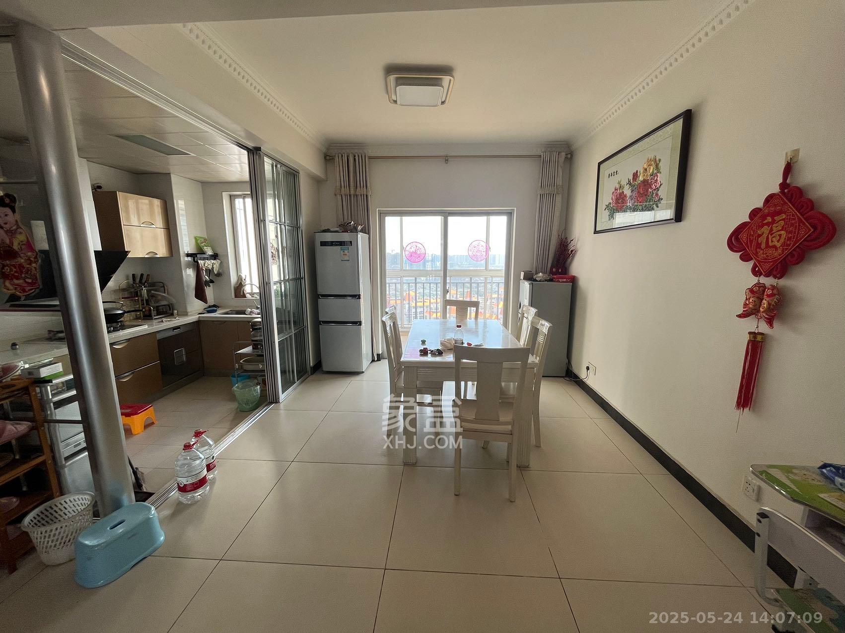 华雅花园  3室2厅2卫    4100.0元/月室内图