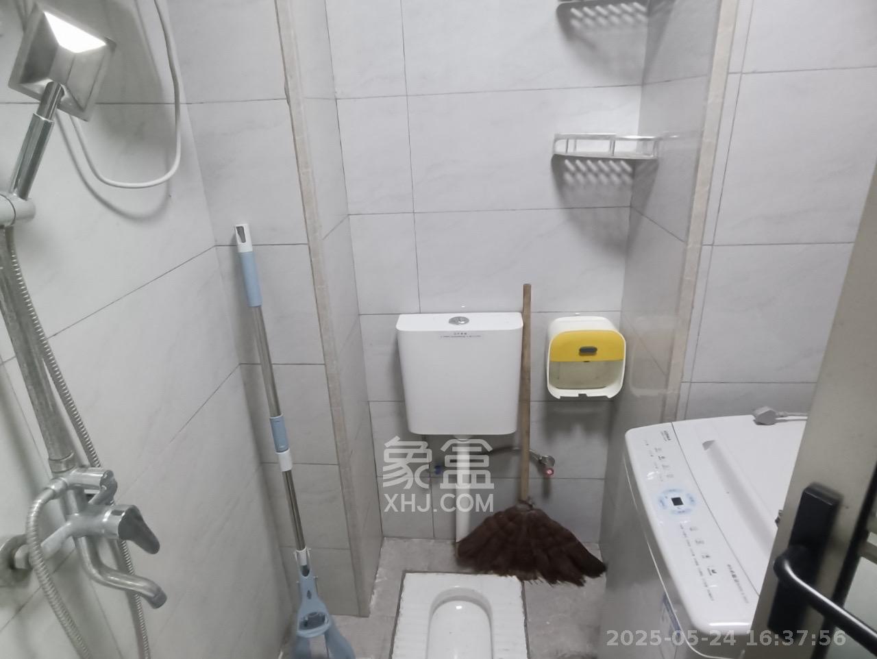 洋湖时代  1室1厅1卫   1500.00元/月室内图