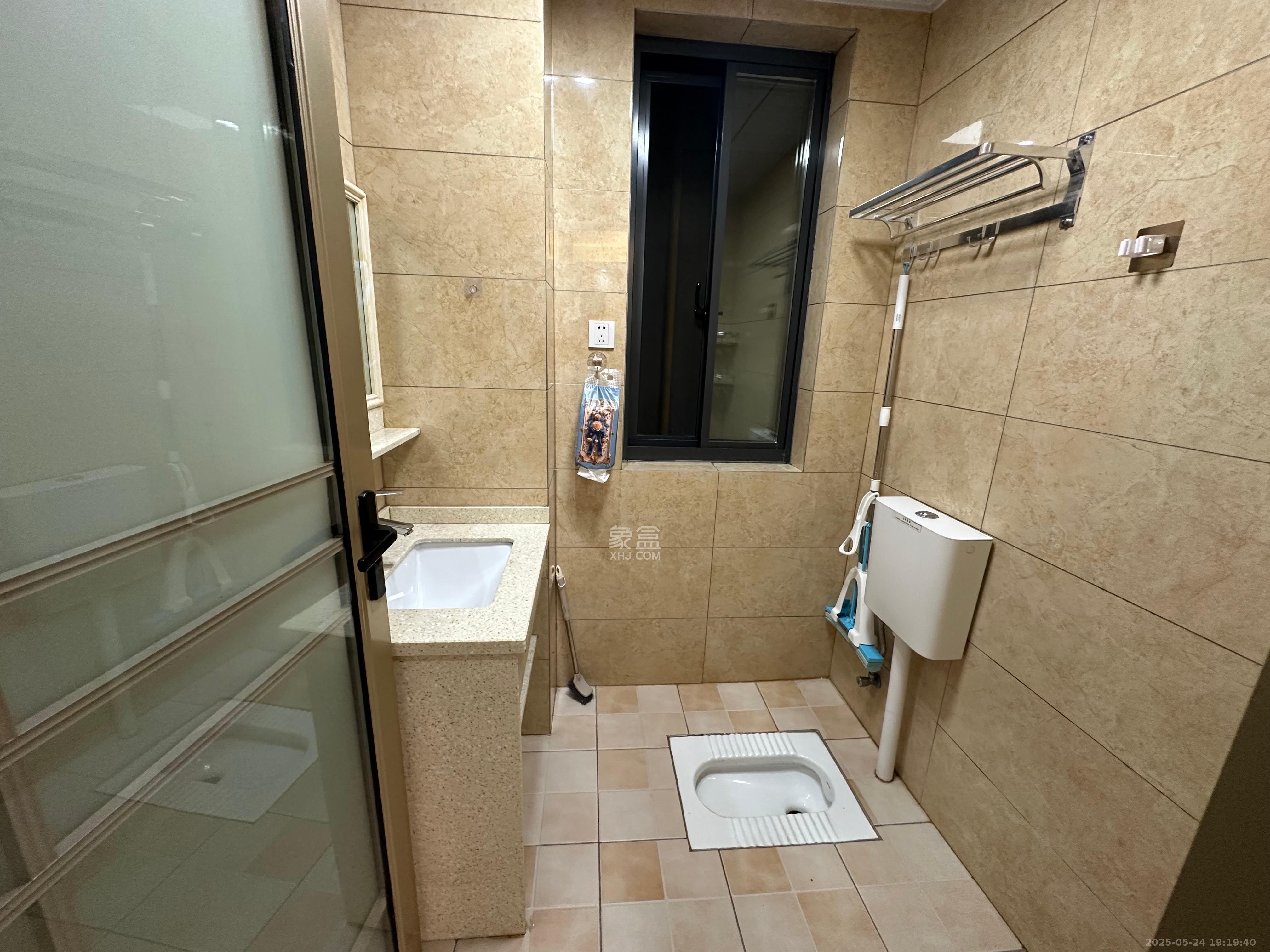 建发中央公园（建发美地）  2室1厅1卫   3200.00元/月室内图