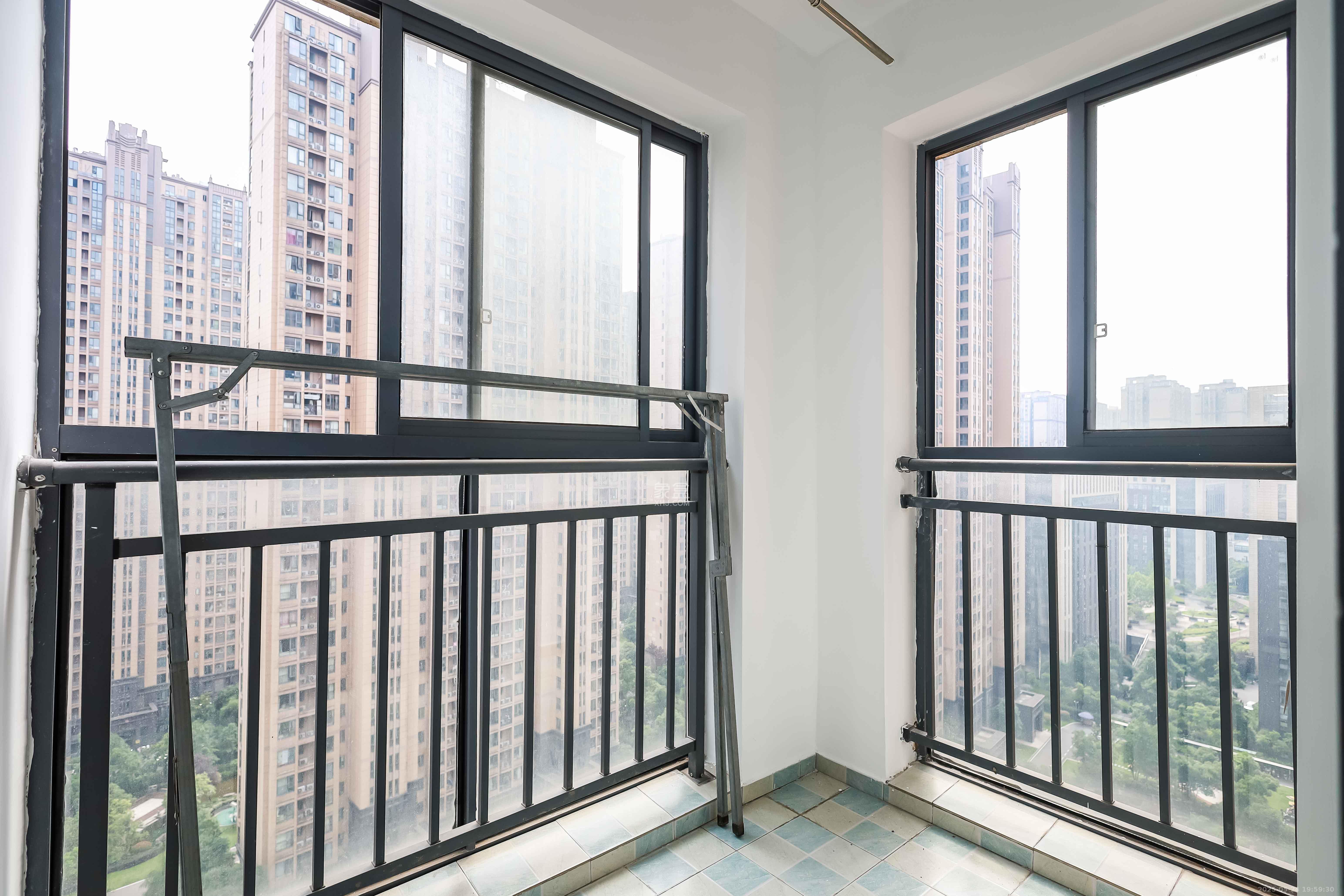 荣盛花语馨苑 1室2厅1卫 44.5万 荣盛花语馨苑 1室2厅1卫 44.5万阳台