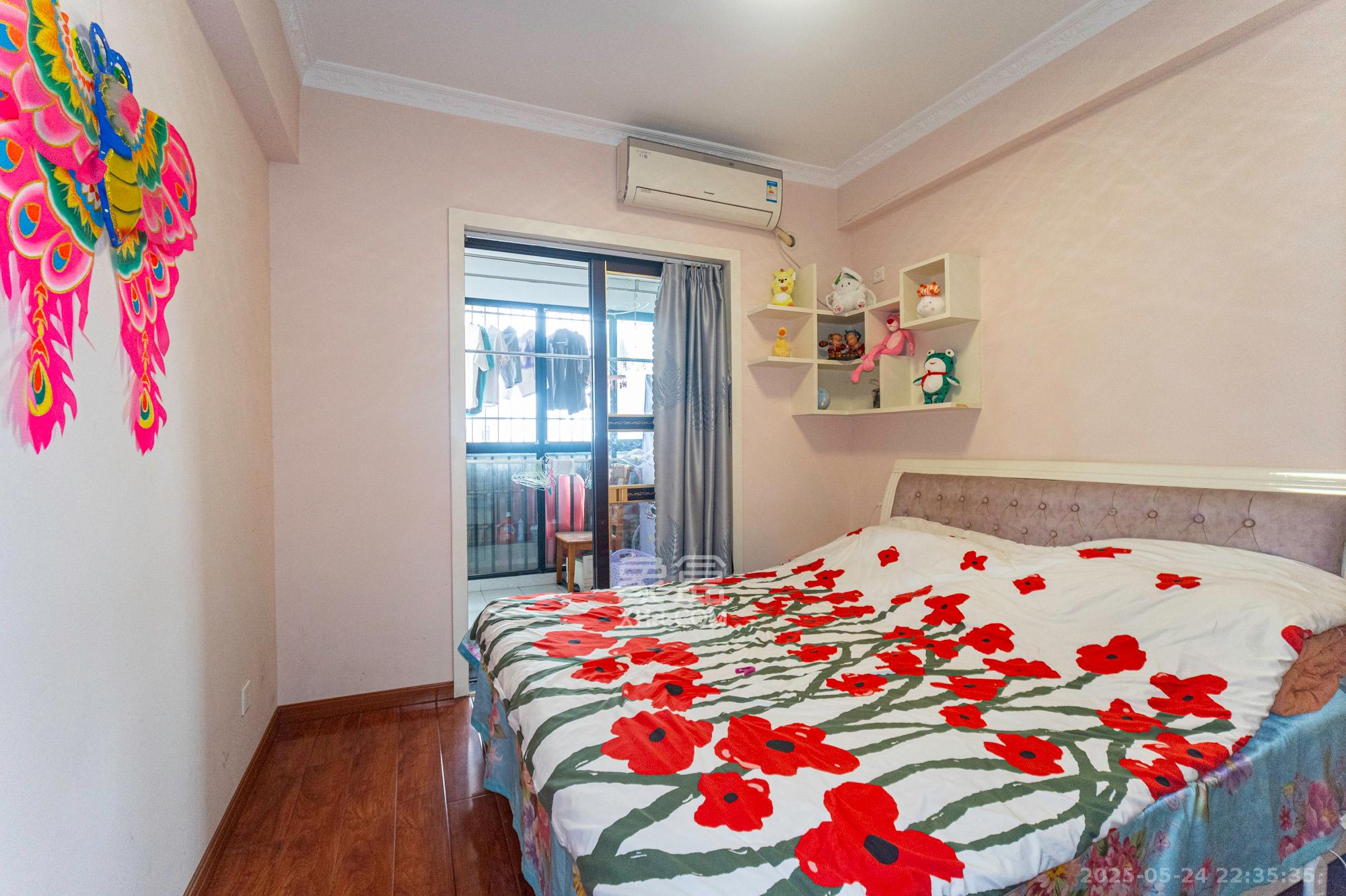 鹏基诺亚山林 3室2厅2卫 95.8万 鹏基诺亚山林 3室2厅2卫 95.8万卧室