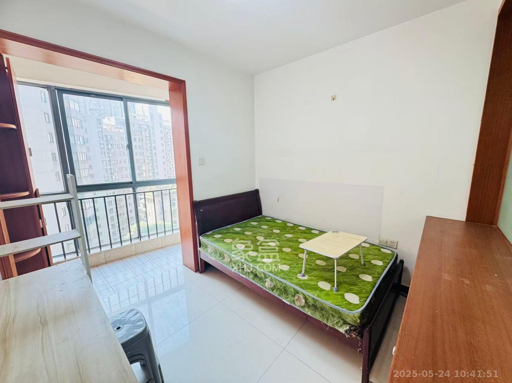 欧园  1室1厅1卫    1800.0元/月室内图